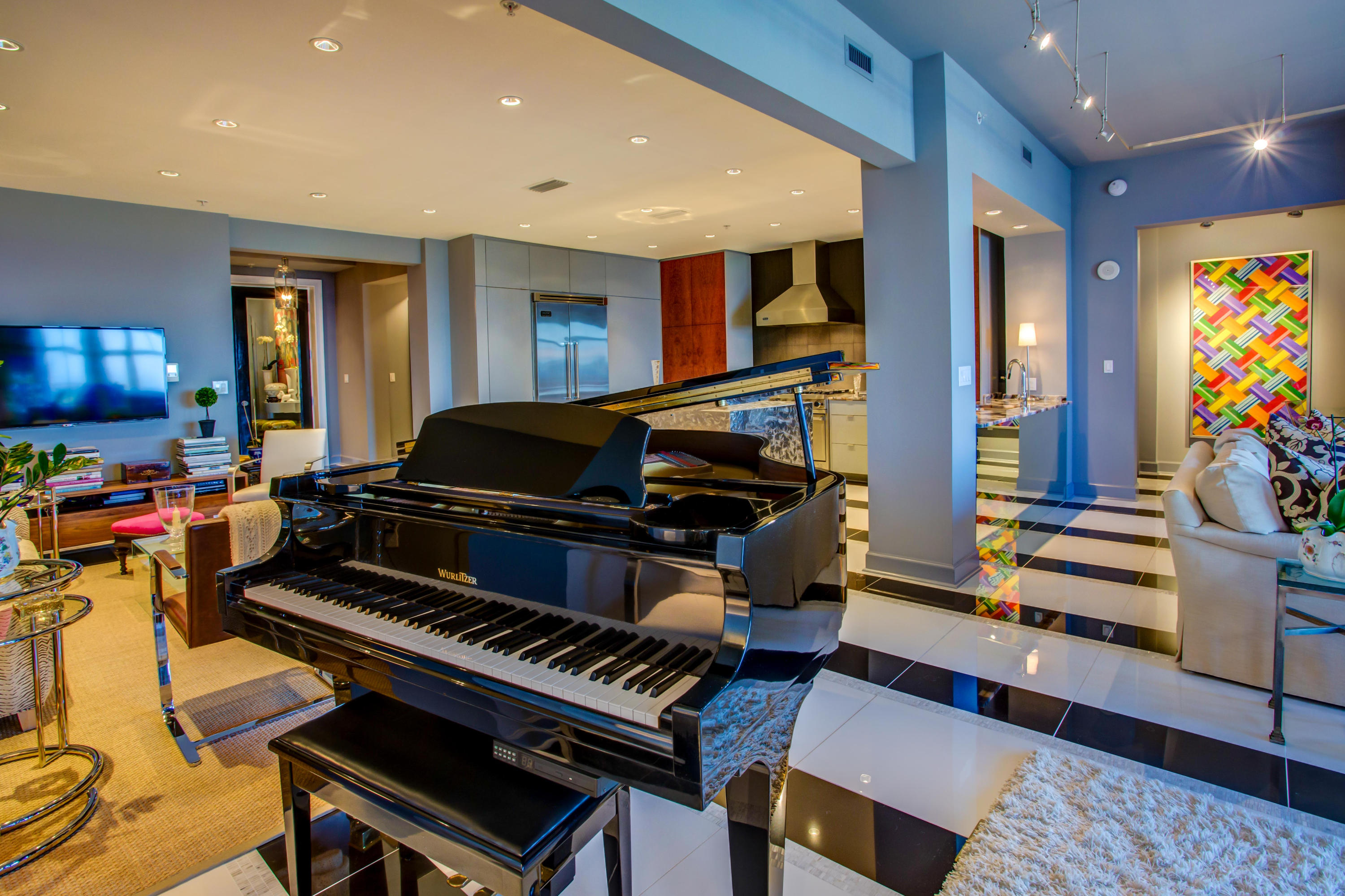 ONE WATER PLACE - Residential