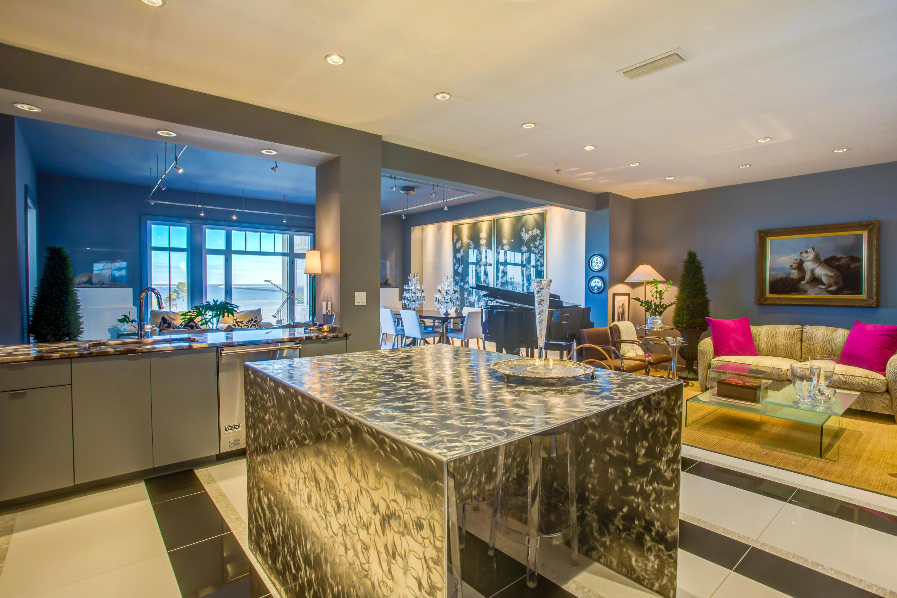 ONE WATER PLACE - Residential