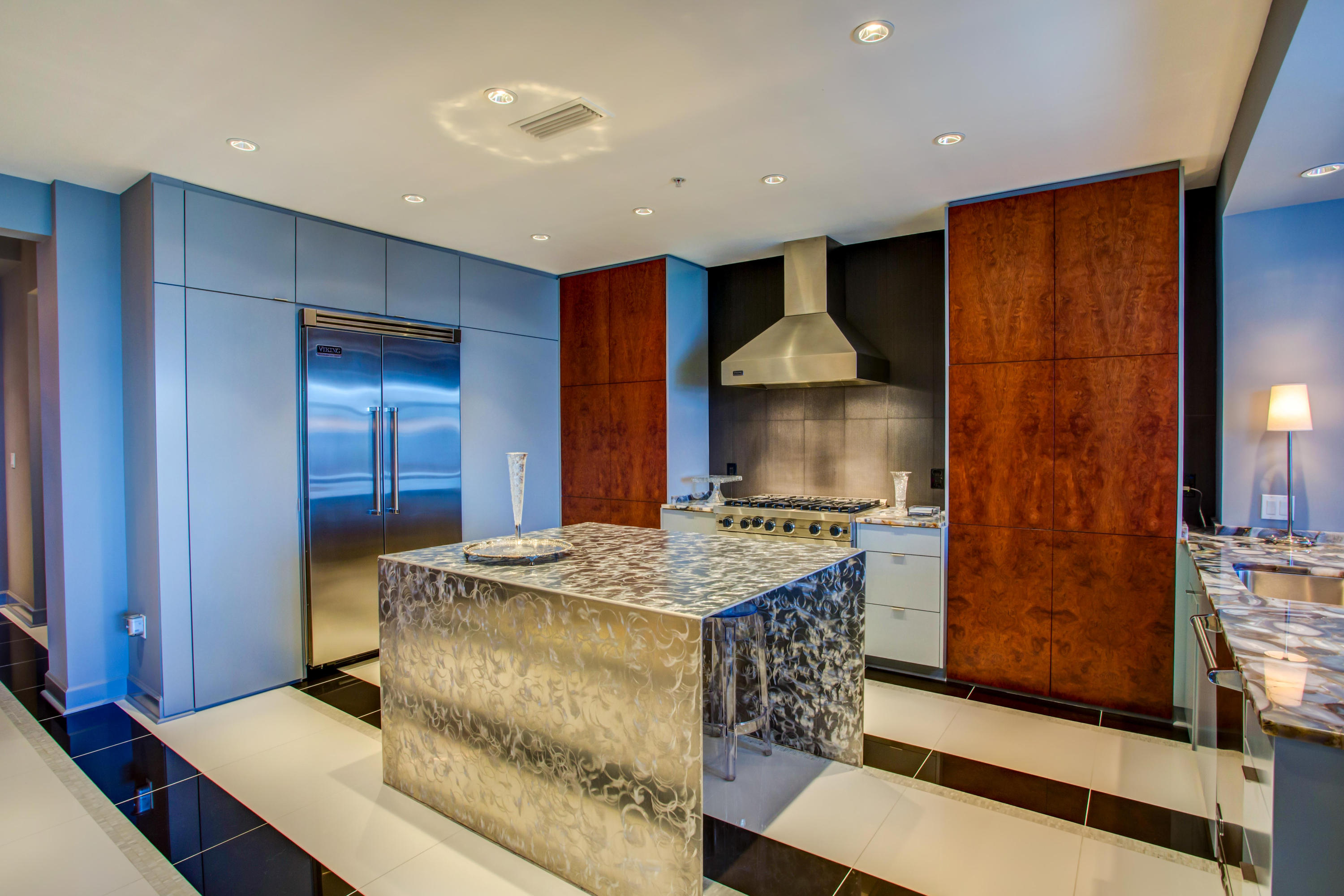 ONE WATER PLACE - Residential