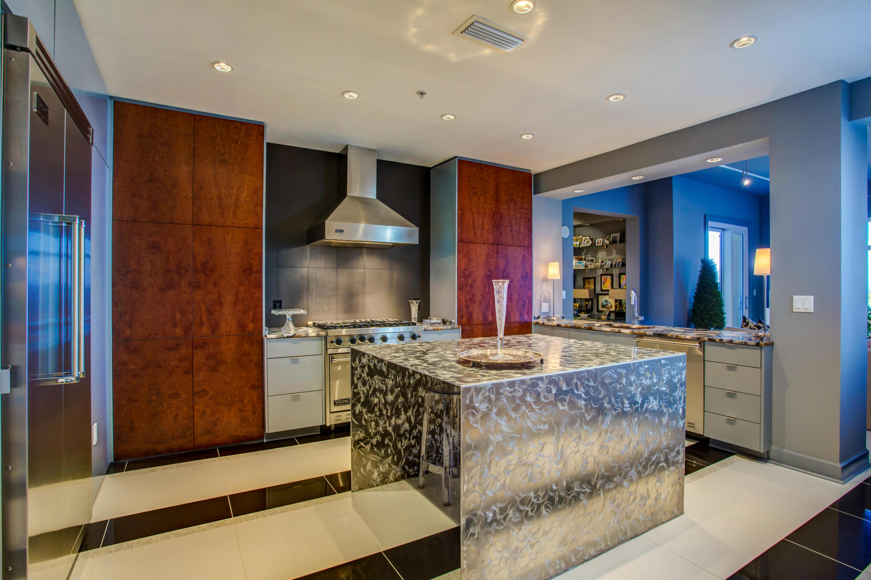 ONE WATER PLACE - Residential