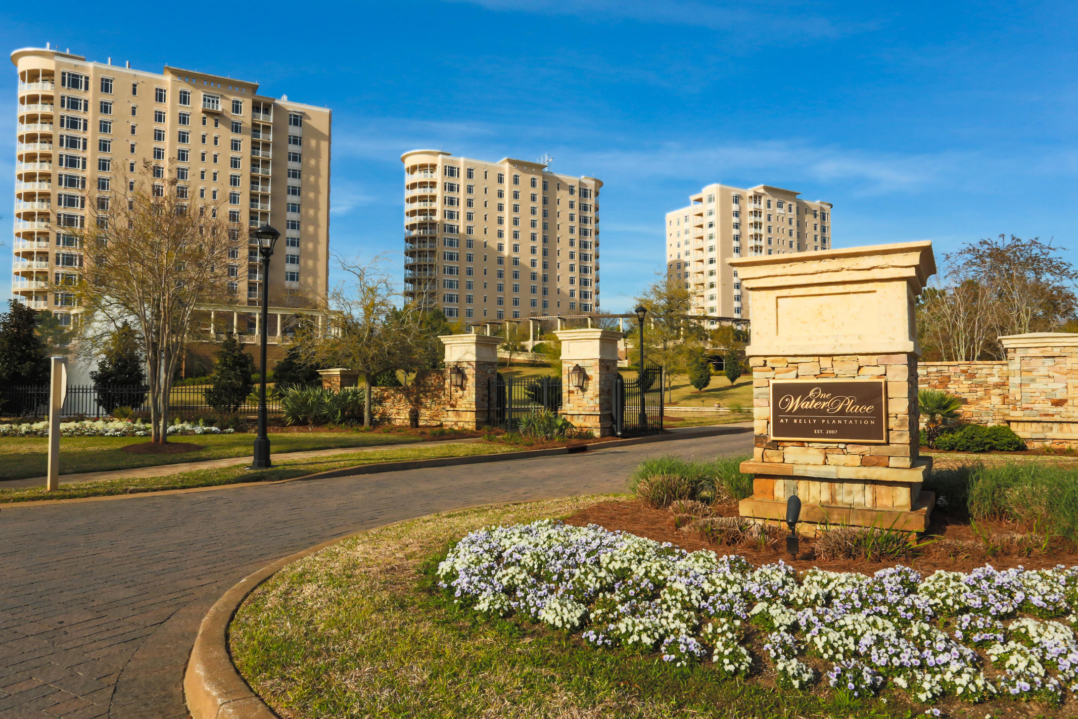 ONE WATER PLACE - Residential