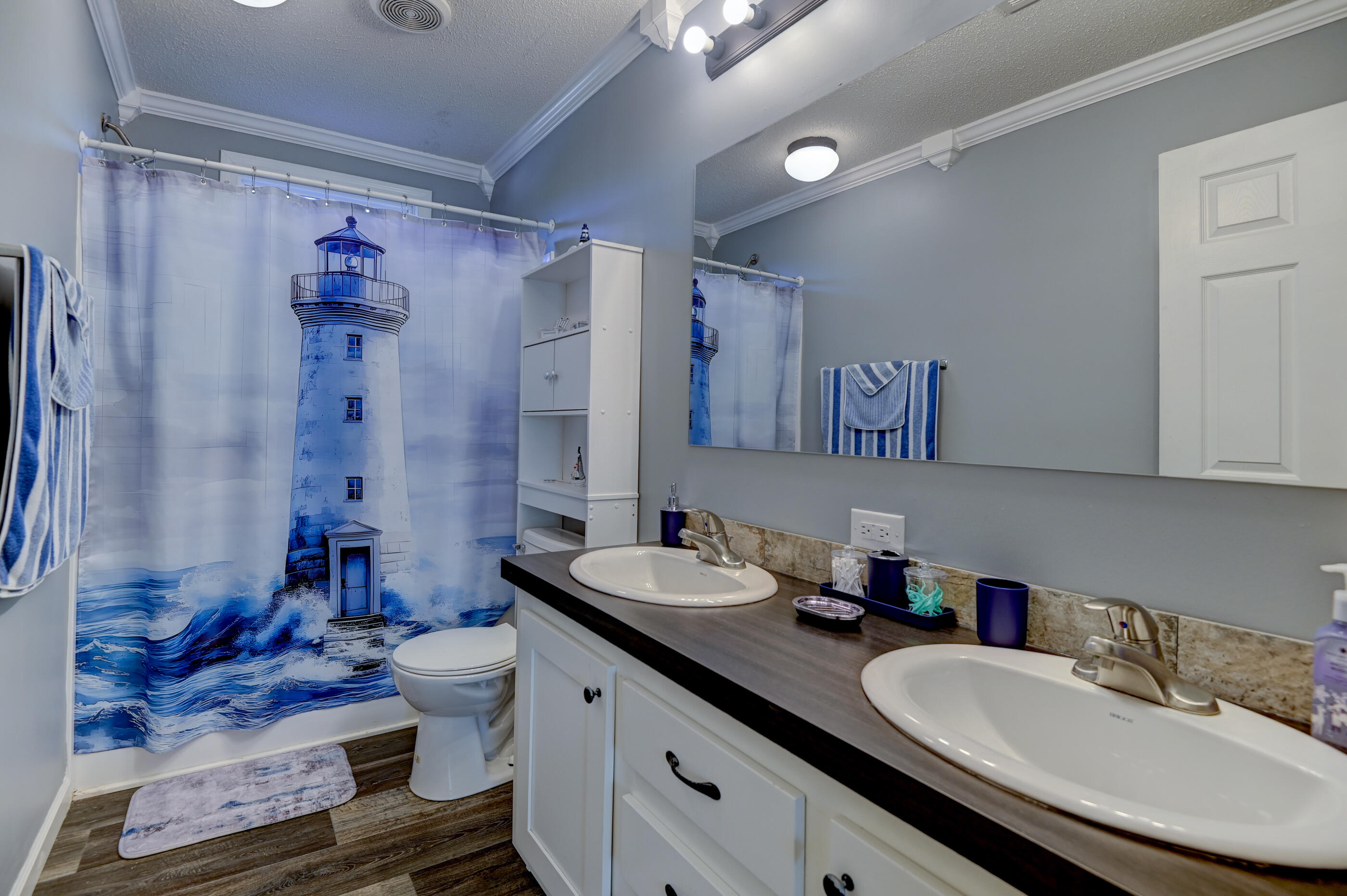 WOLFORD ACRES - Residential