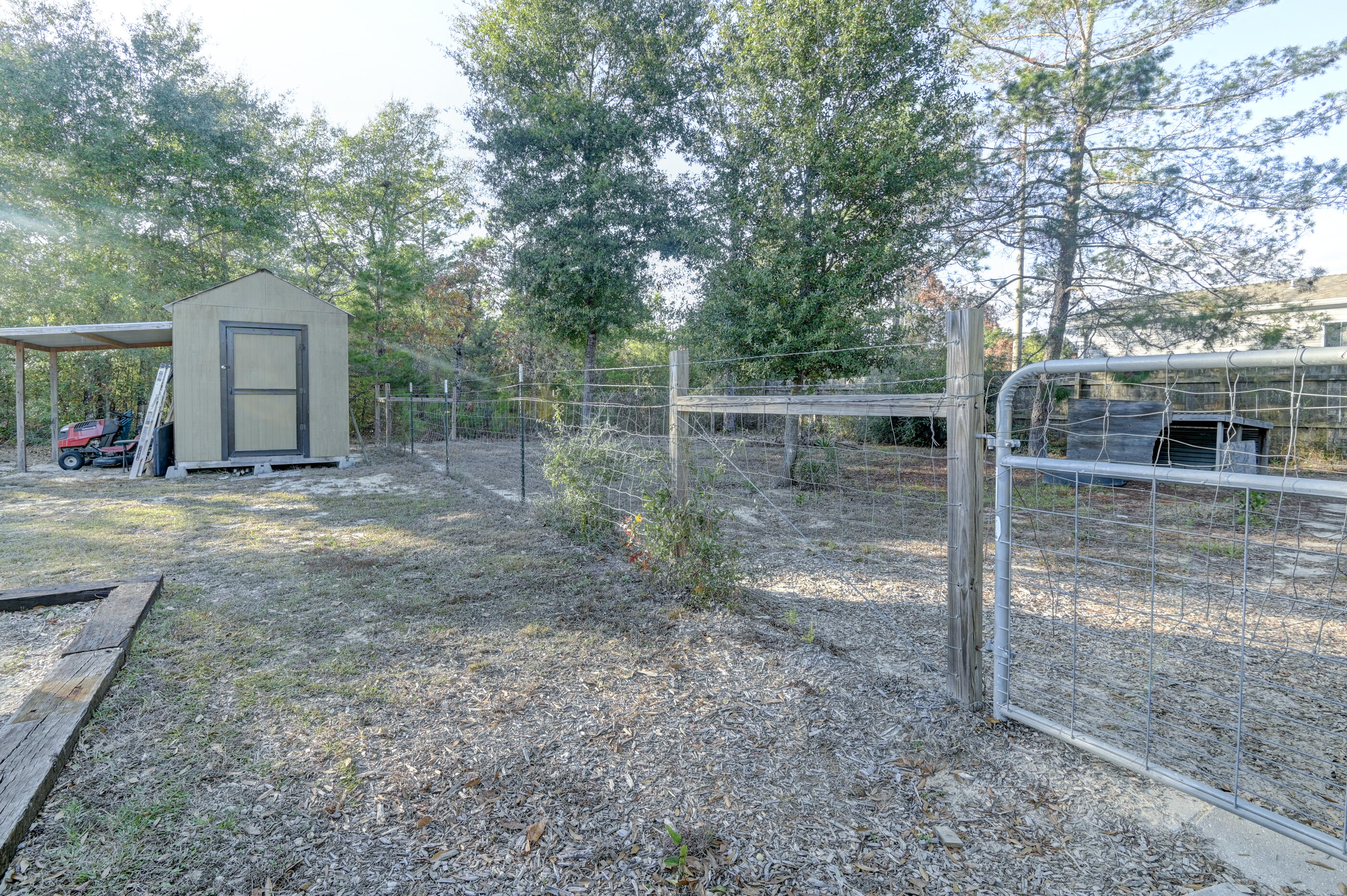 WOLFORD ACRES - Residential