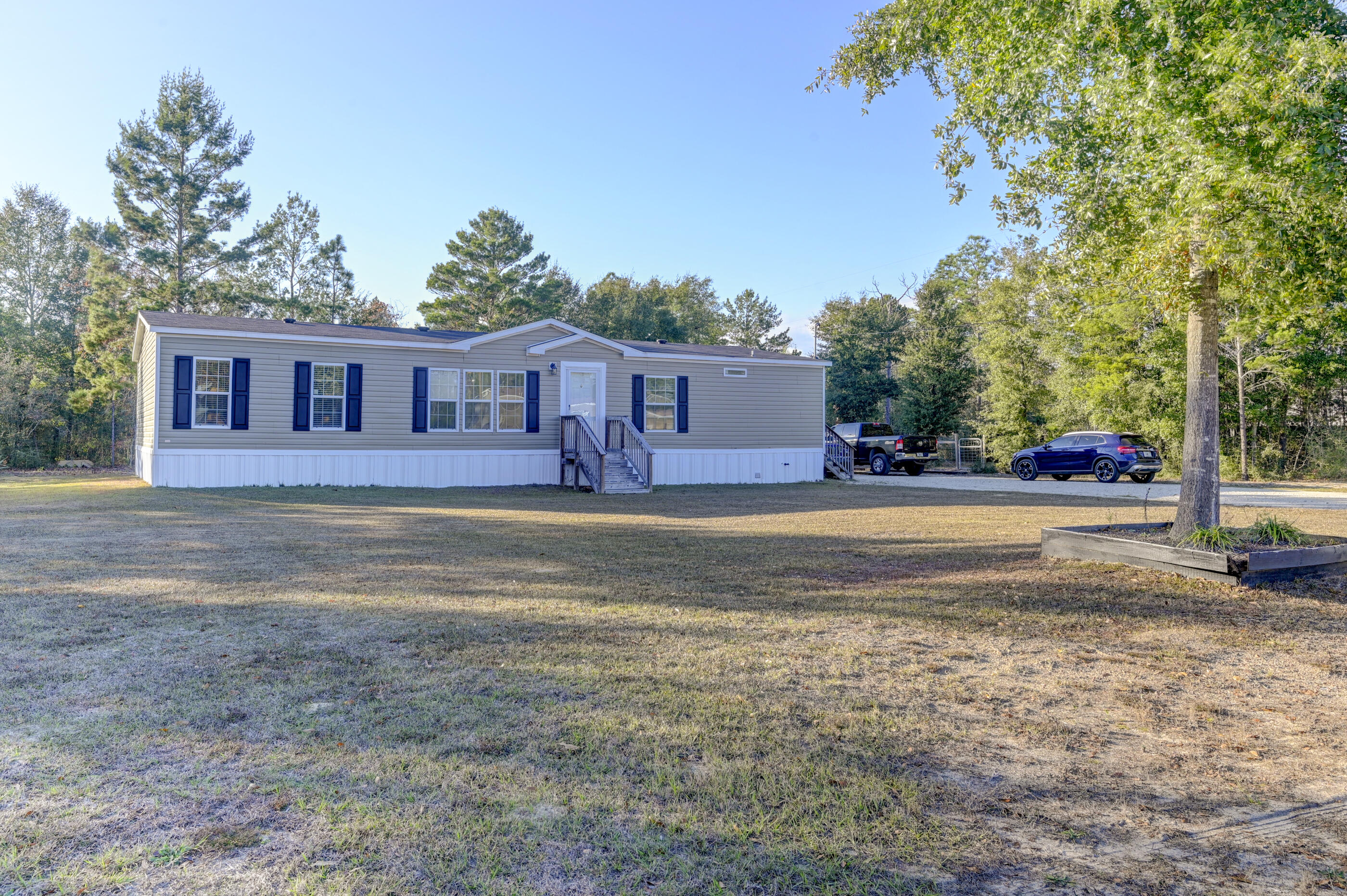 WOLFORD ACRES - Residential