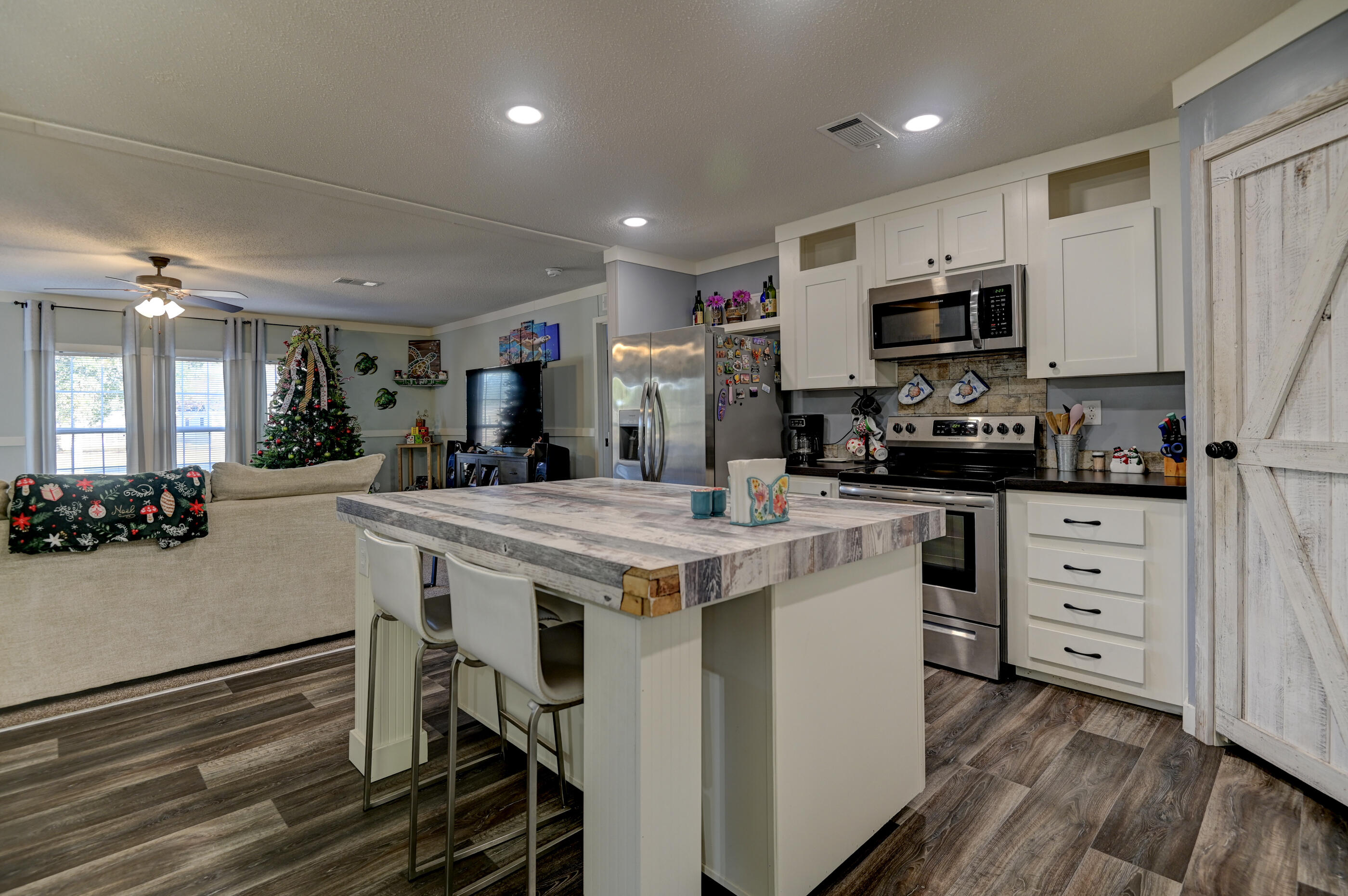 WOLFORD ACRES - Residential