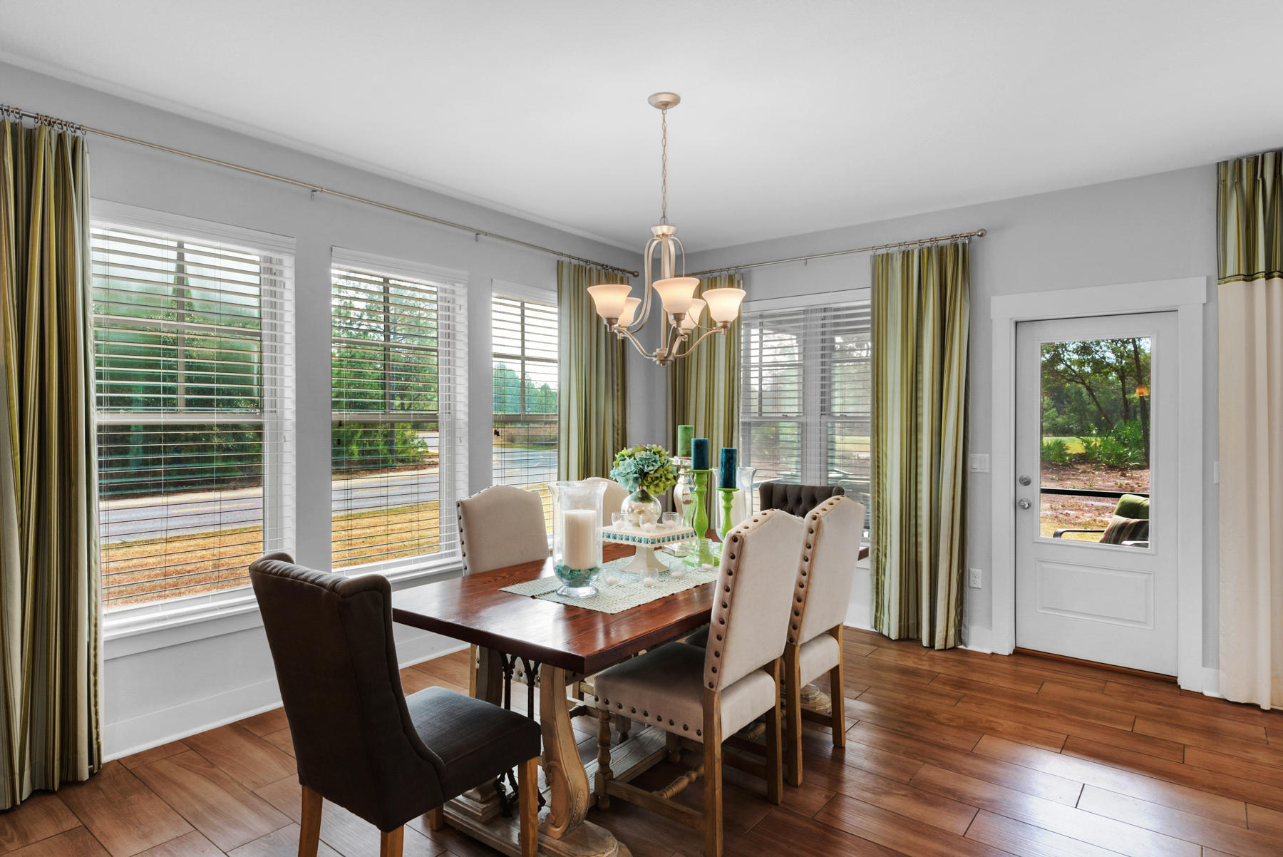 WILD HERON - Residential