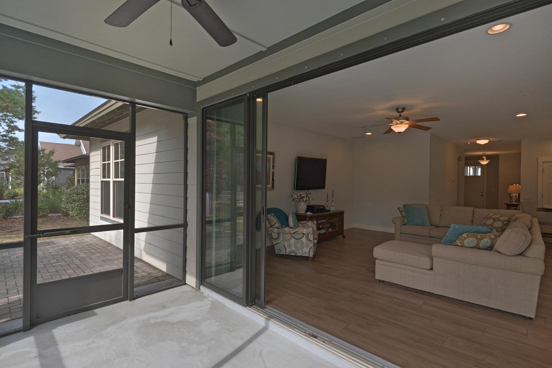 WILD HERON - Residential