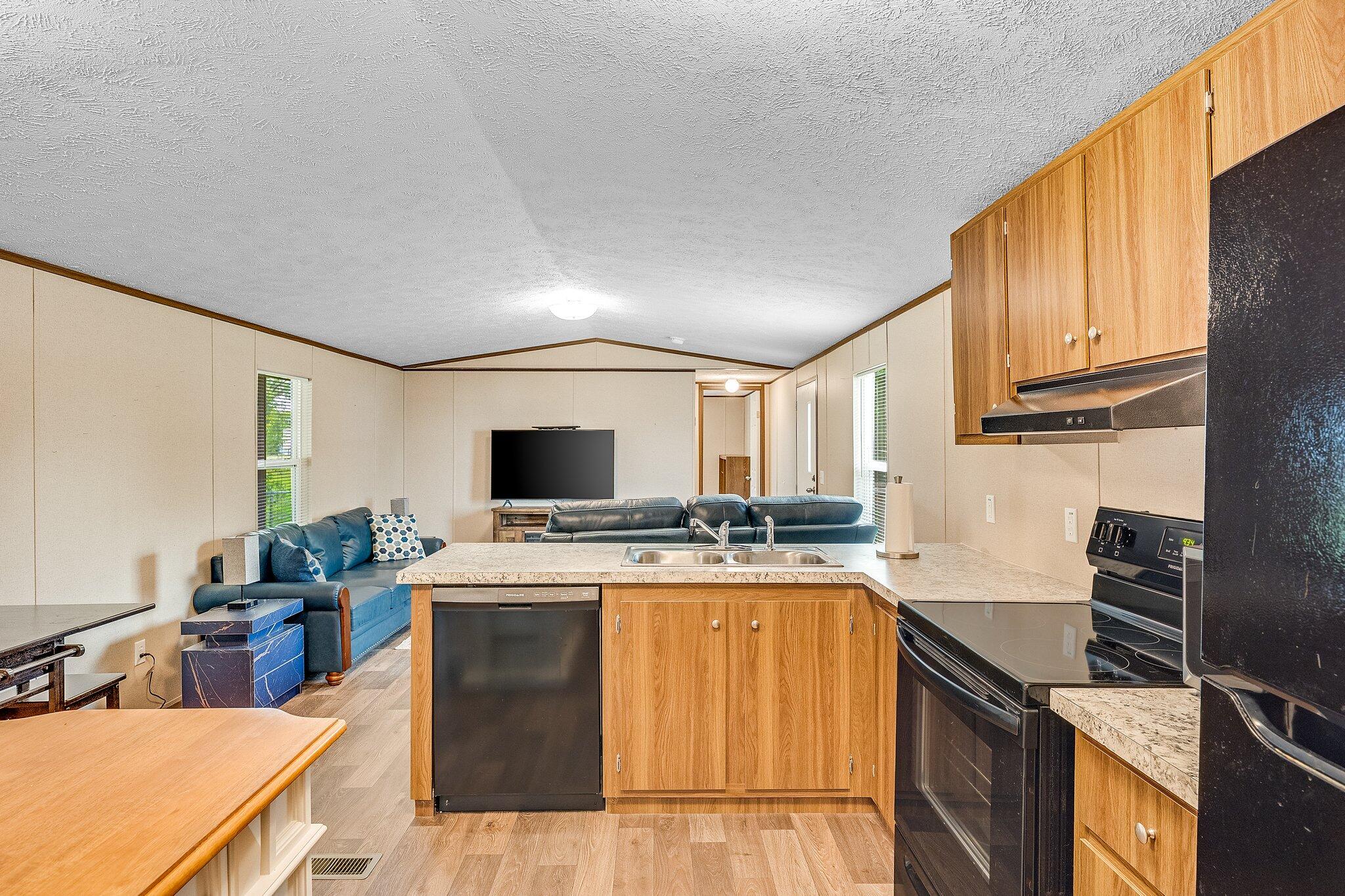 NO RECORDED SUBDIVISION - Residential