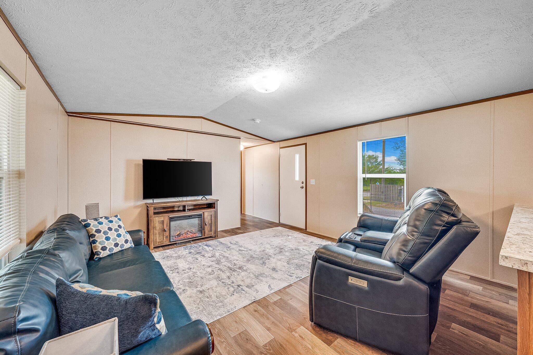 NO RECORDED SUBDIVISION - Residential