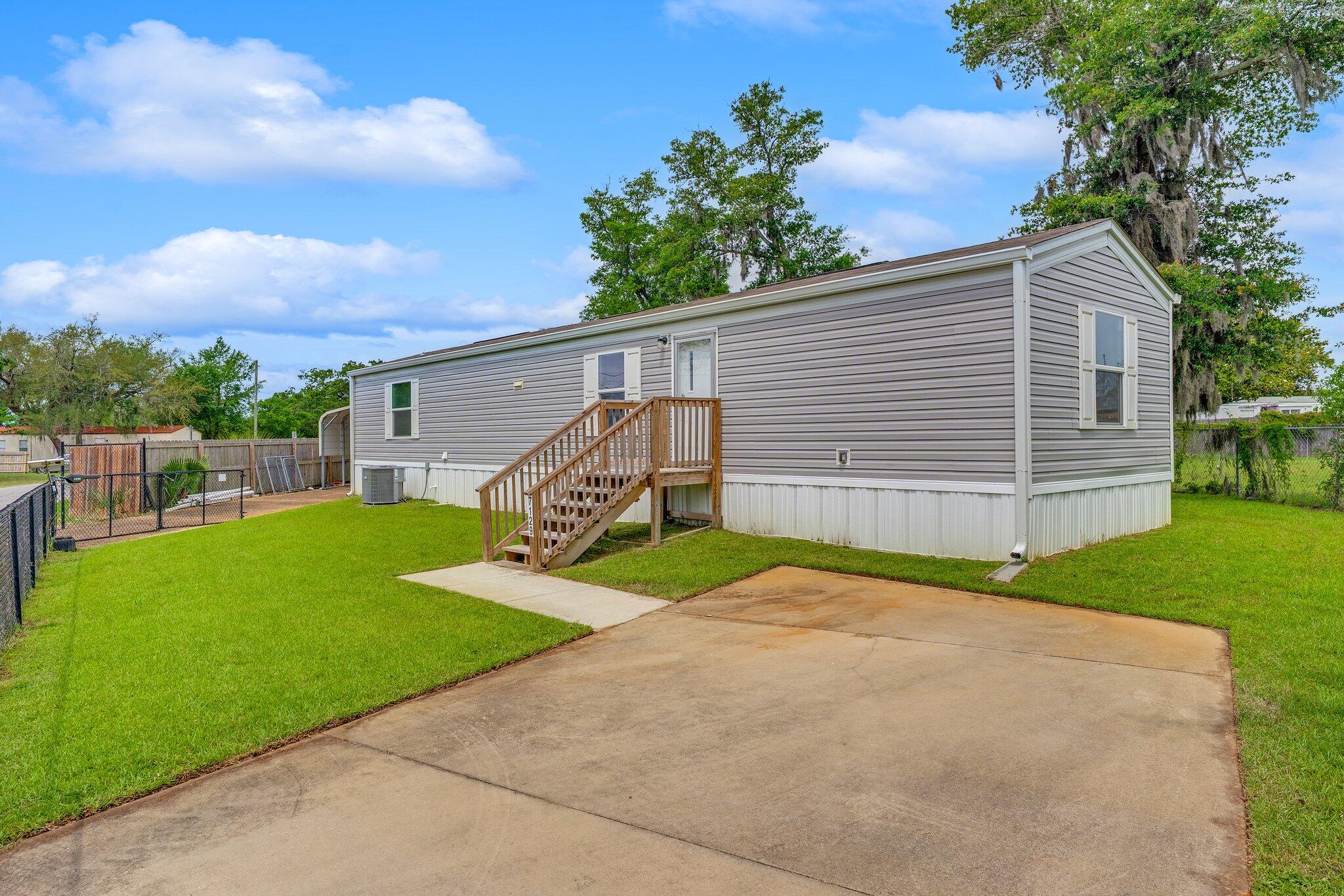 NO RECORDED SUBDIVISION - Residential