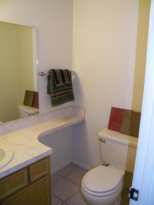 OAK TREE MANOR - Residential Lease