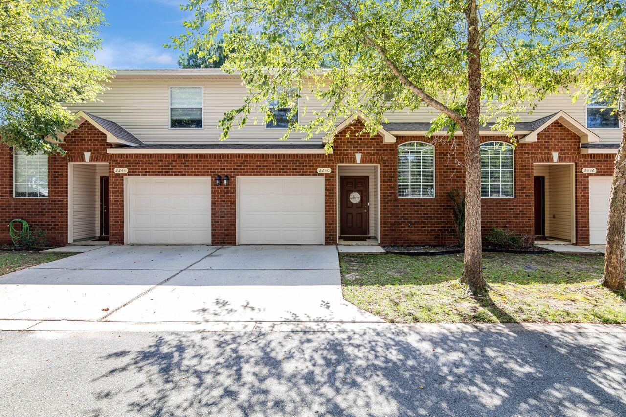 HADLEIGH HILLS TOWNHOMES - Residential