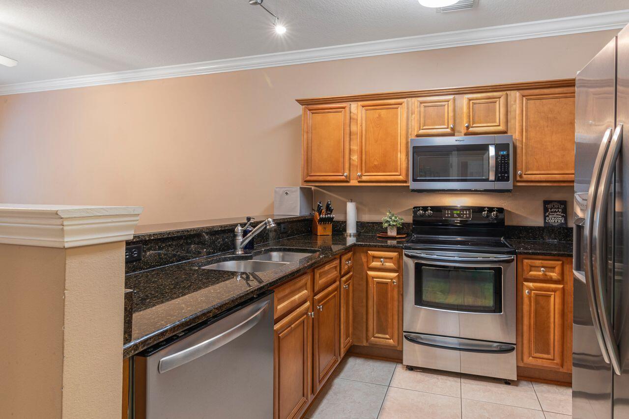 HADLEIGH HILLS TOWNHOMES - Residential