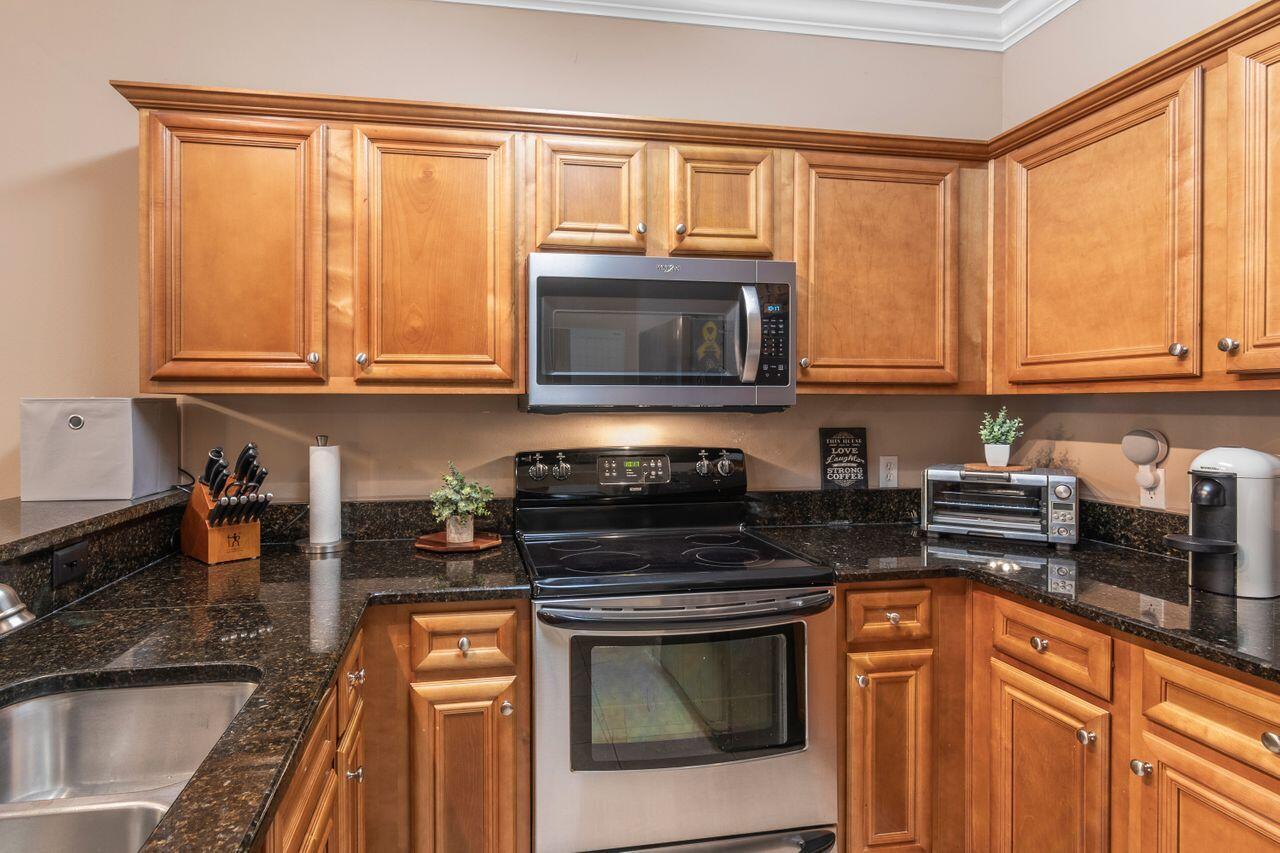 HADLEIGH HILLS TOWNHOMES - Residential