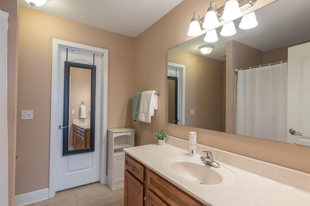HADLEIGH HILLS TOWNHOMES - Residential
