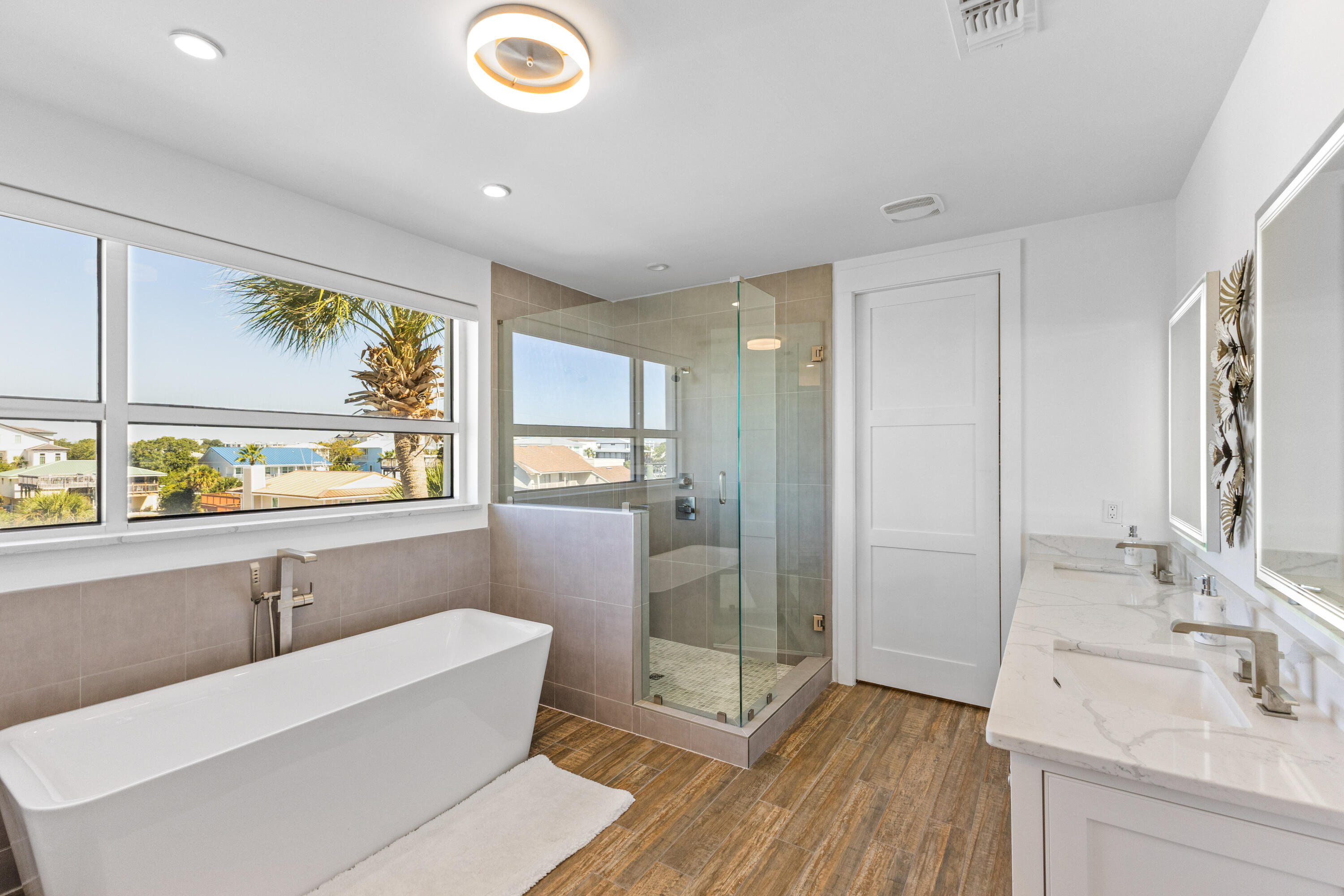 HOLIDAY ISLE - Residential