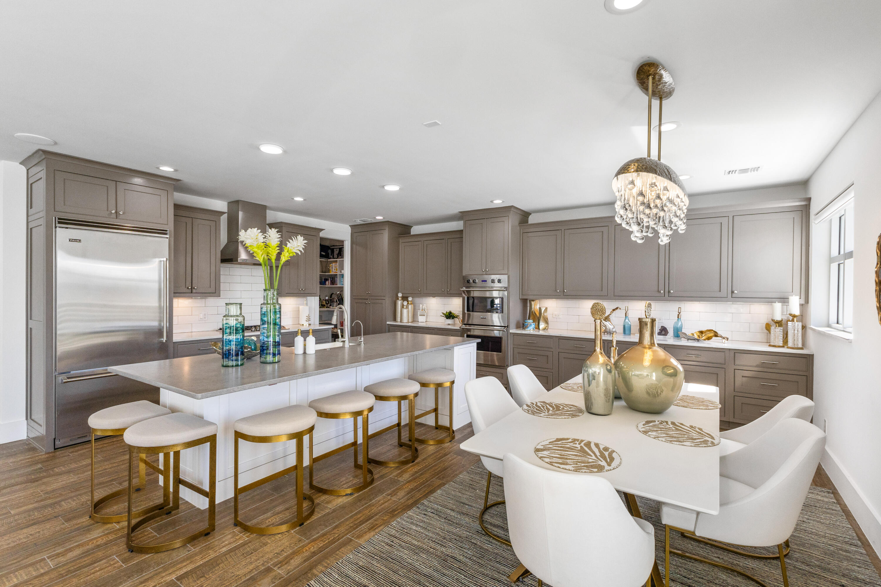 HOLIDAY ISLE - Residential