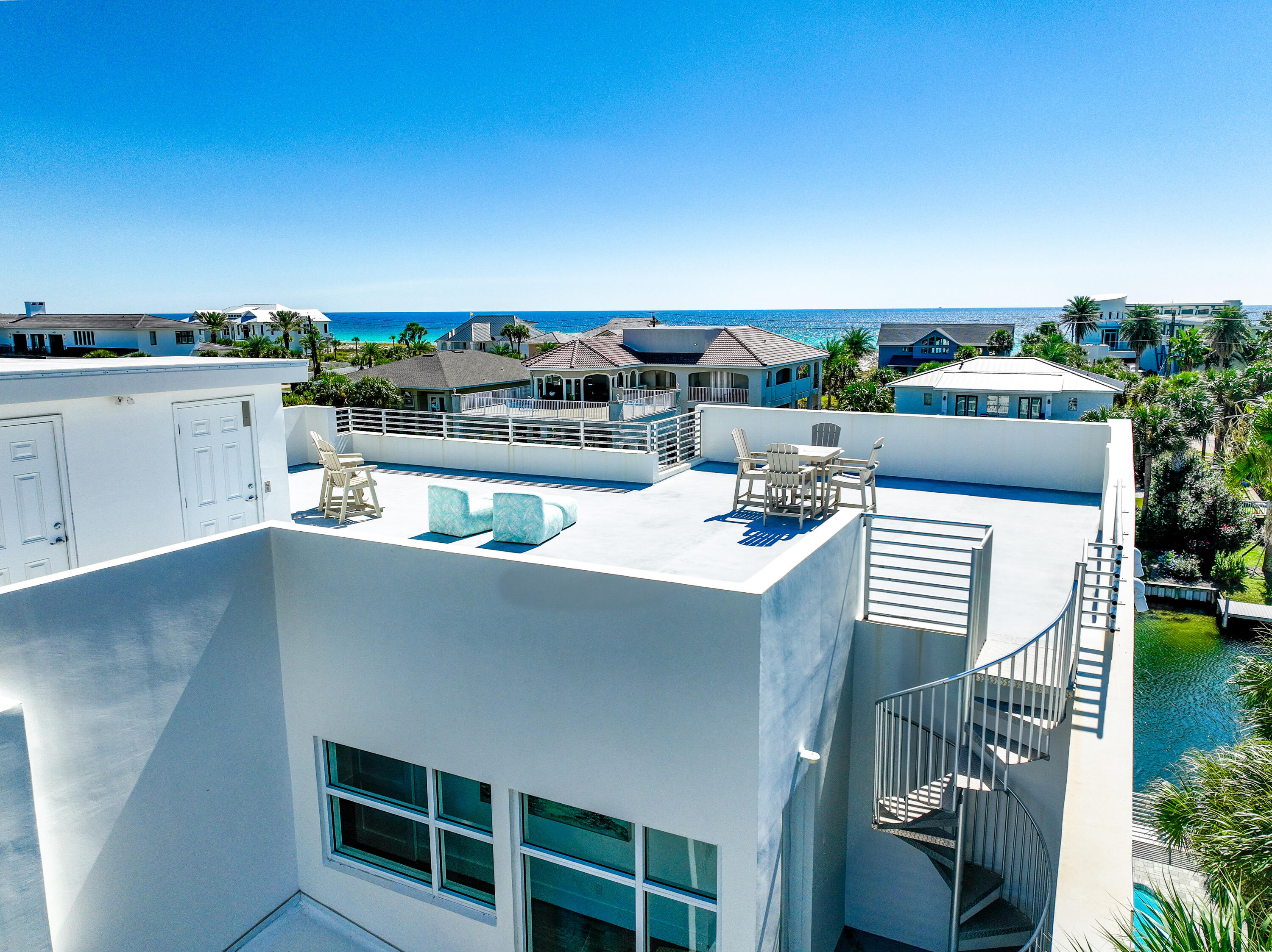 HOLIDAY ISLE - Residential