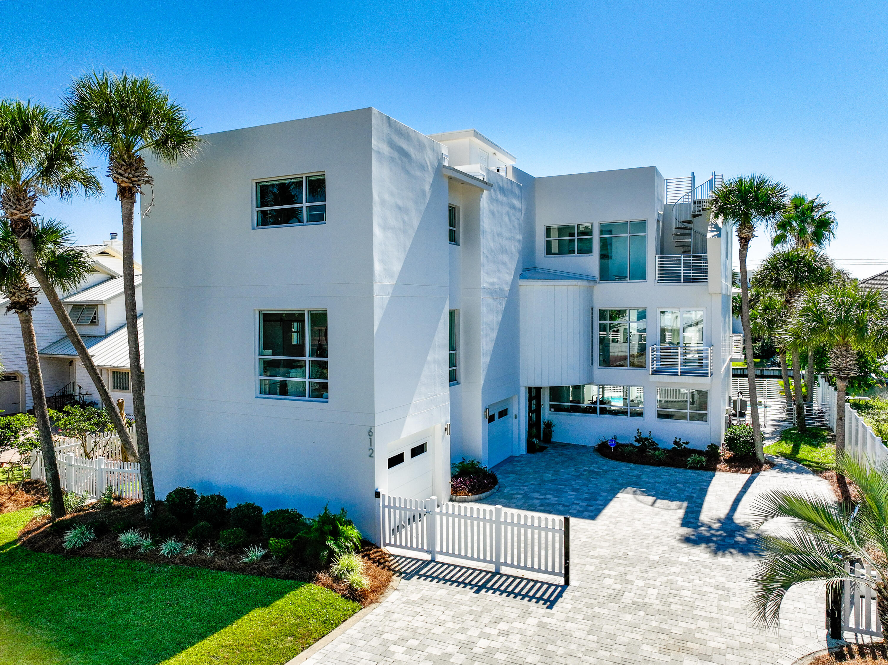 HOLIDAY ISLE - Residential