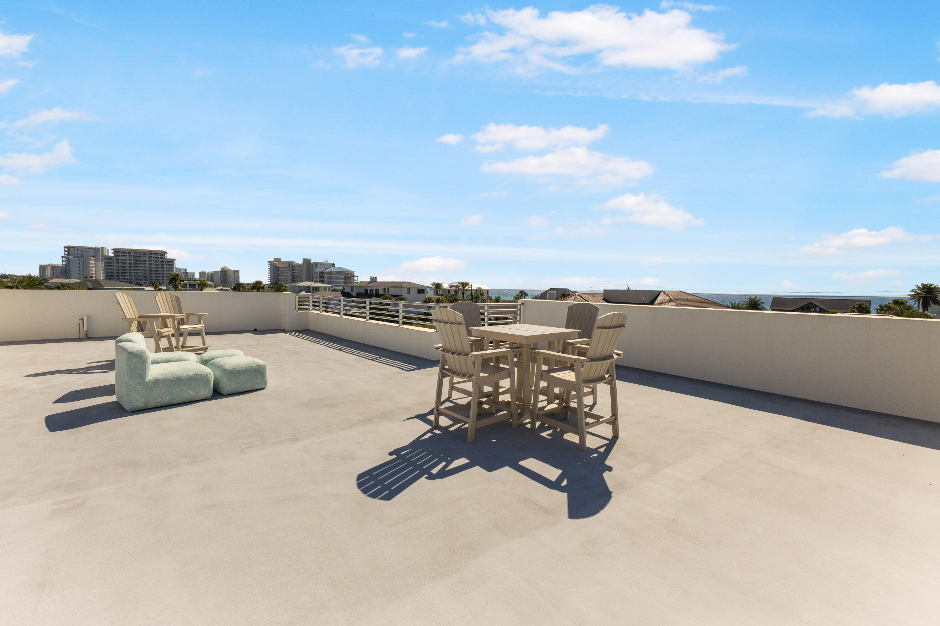 HOLIDAY ISLE - Residential