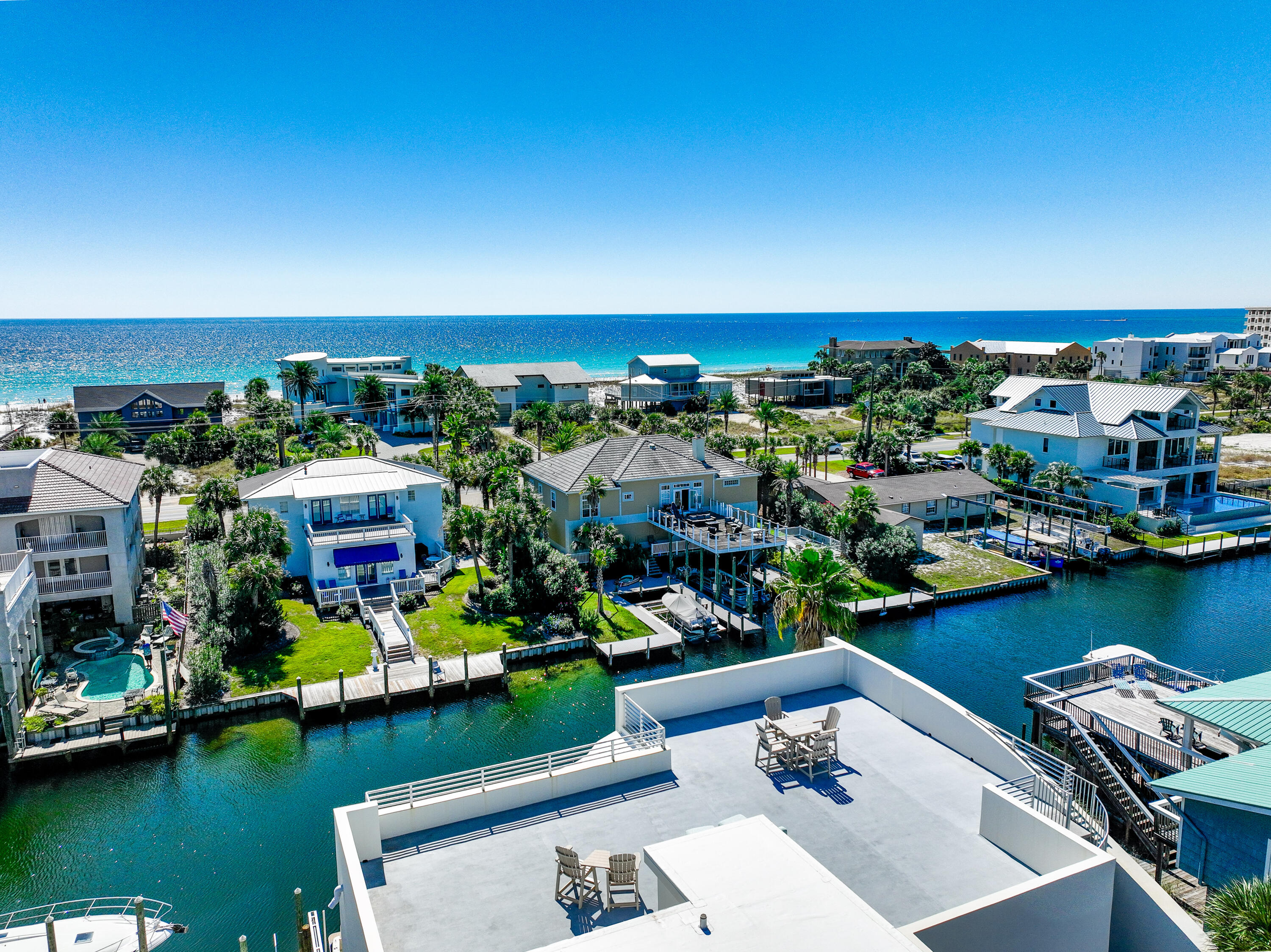HOLIDAY ISLE - Residential