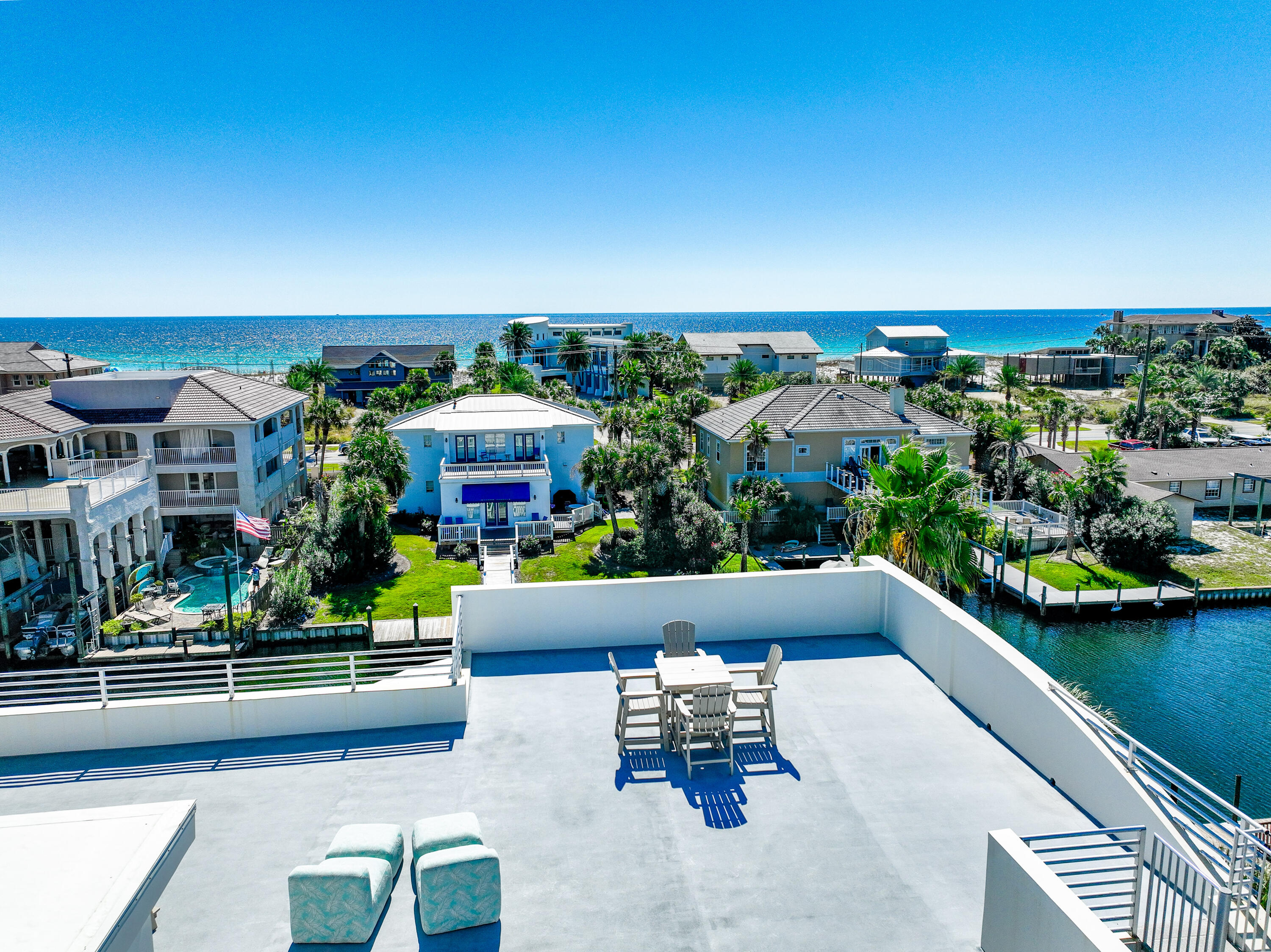 HOLIDAY ISLE - Residential