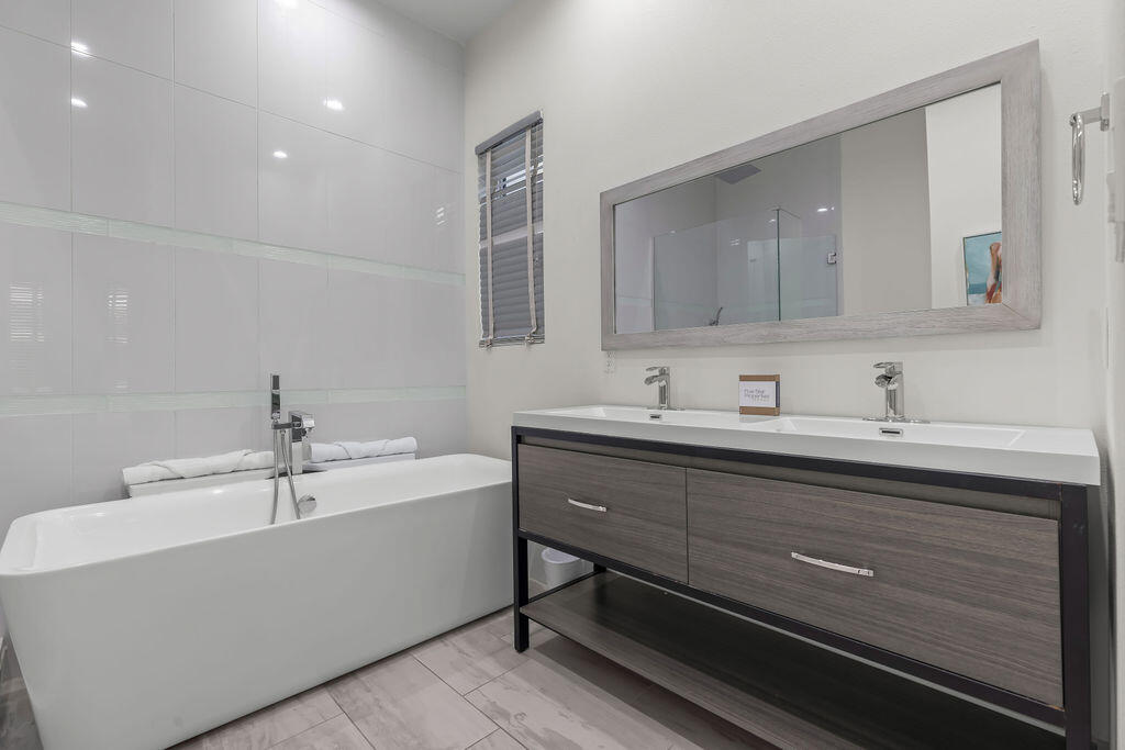 DESTINY BY THE SEA - Residential