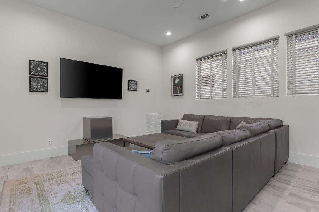 DESTINY BY THE SEA - Residential