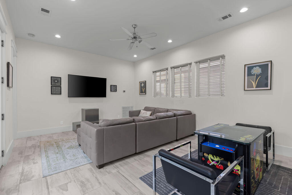 DESTINY BY THE SEA - Residential