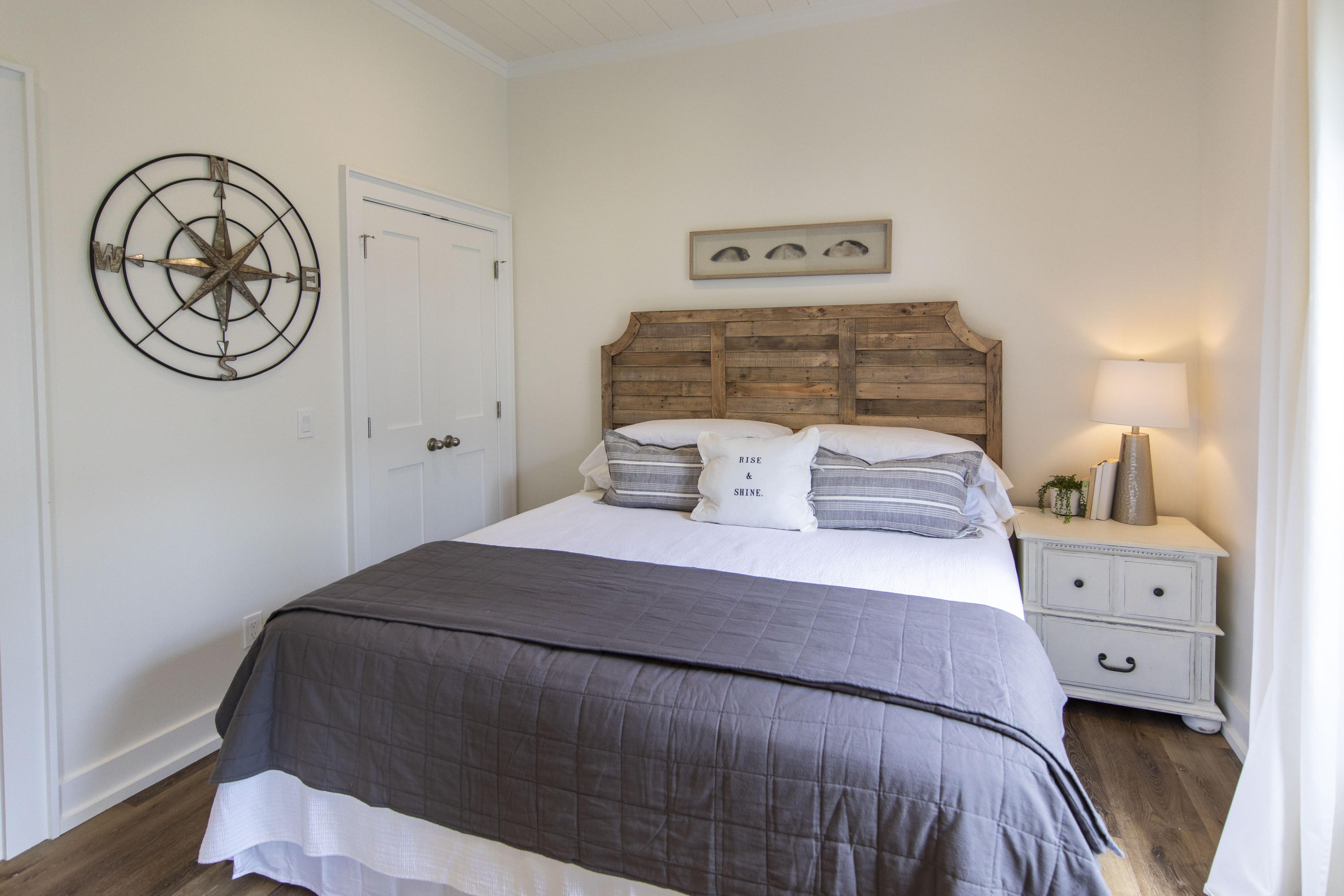 WHITES GULFVIEW ESTATES 2ND ADDN - Residential