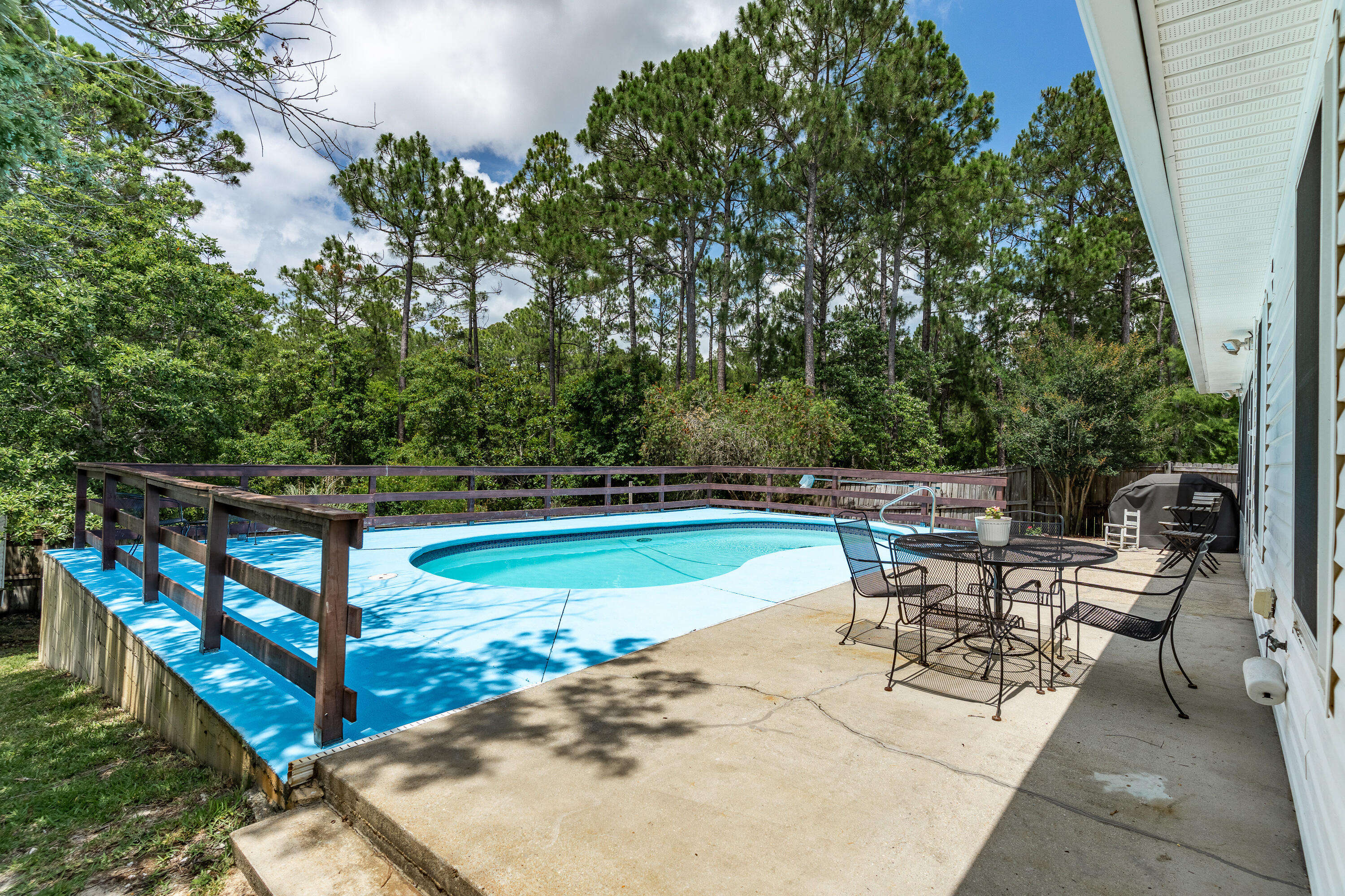 HIDDEN SHORES - Residential