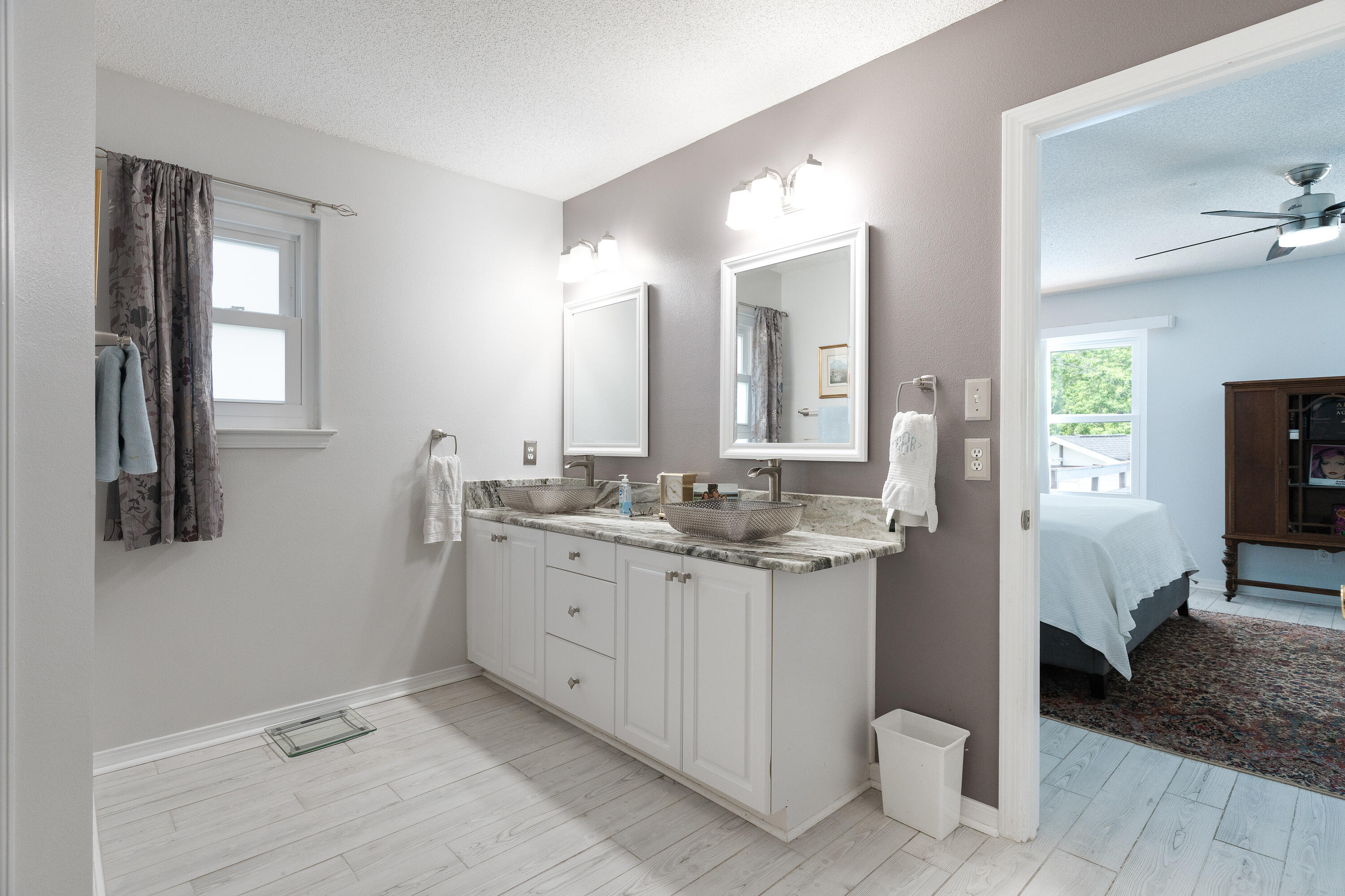 HIDDEN SHORES - Residential