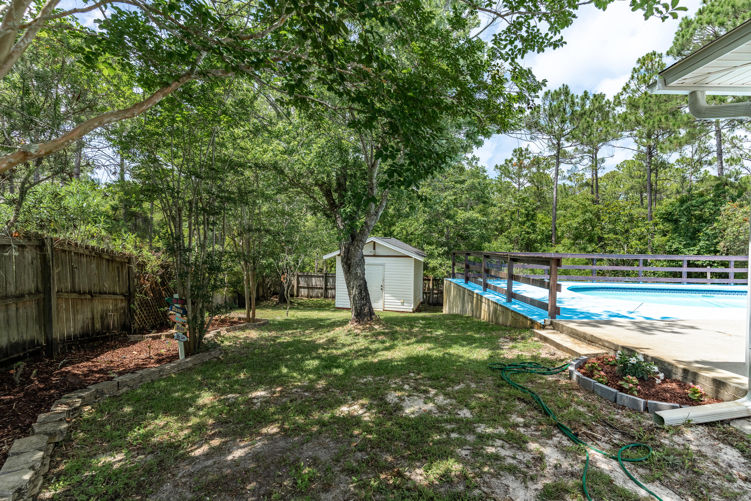HIDDEN SHORES - Residential