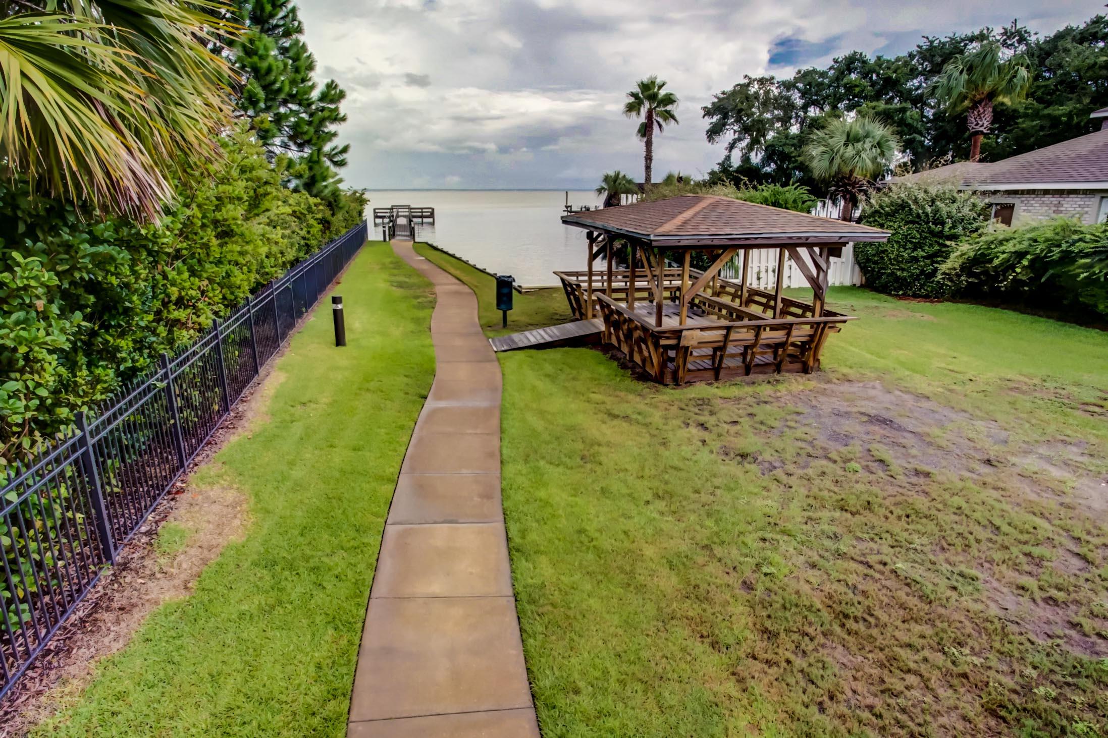 BAYSIDE - Residential