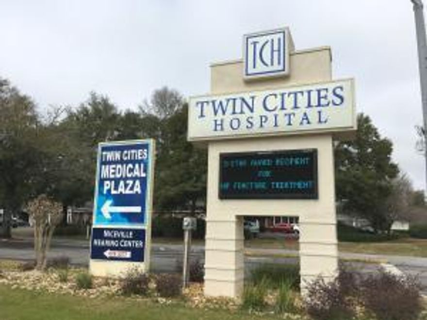 Located adjacent to the Twin Cities Medical Center!!!! You just can't get an office any closer to the Hospital. Great floor plan with waiting room, reception area, breakroom, 3 private exam rooms, 2 bathrooms, and an office.