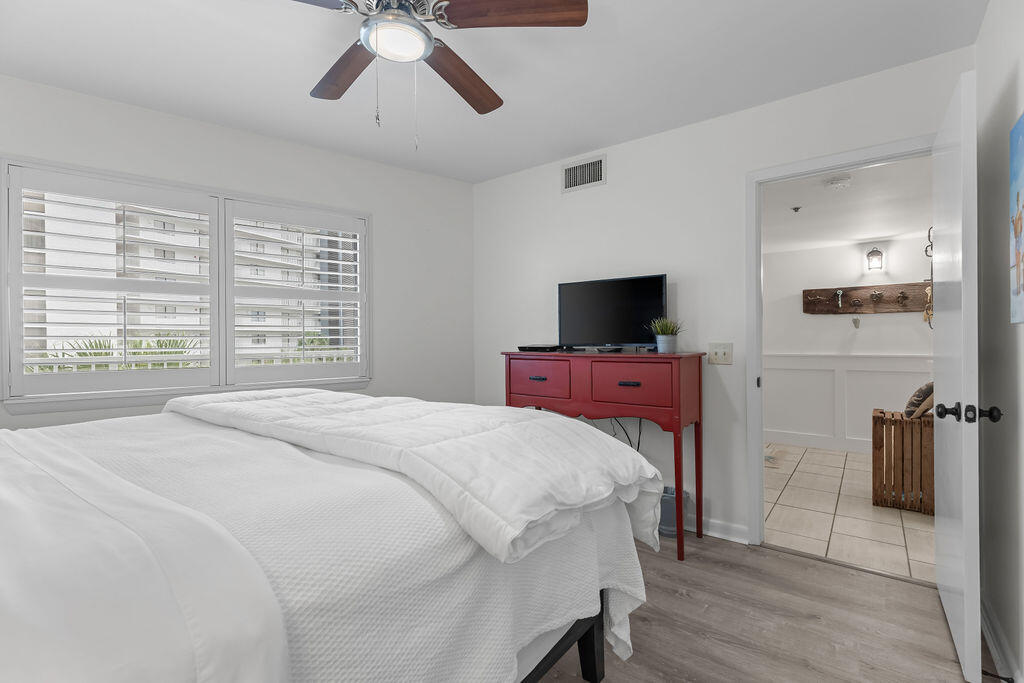 MAINSAIL CONDO PH 3 - Residential
