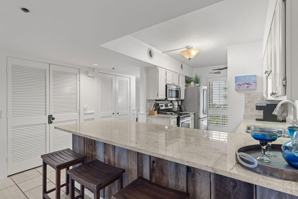 MAINSAIL CONDO PH 3 - Residential