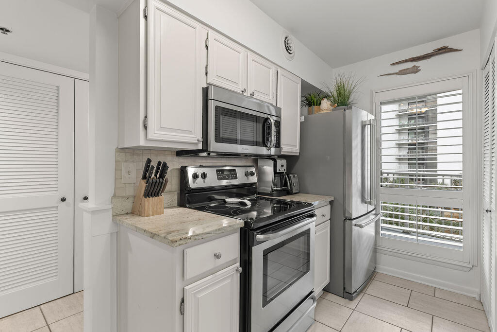 MAINSAIL CONDO PH 3 - Residential