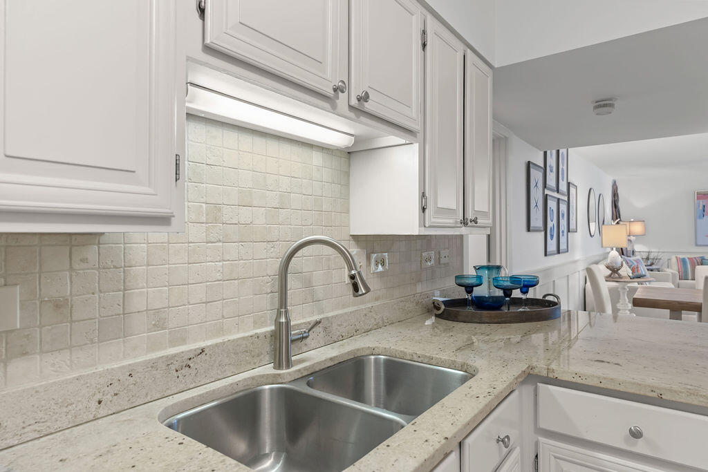 MAINSAIL CONDO PH 3 - Residential