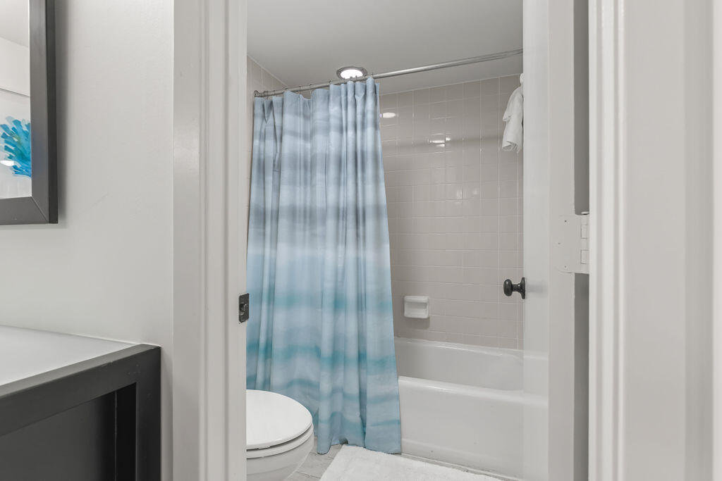 MAINSAIL CONDO PH 3 - Residential