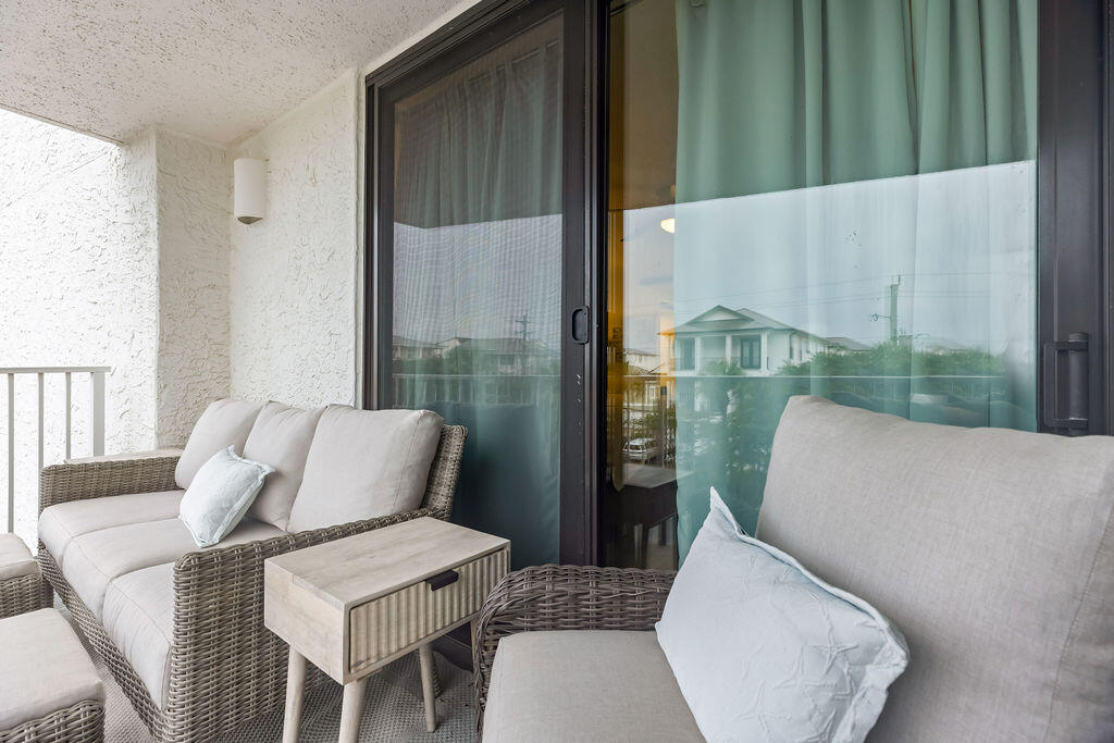 MAINSAIL CONDO PH 3 - Residential