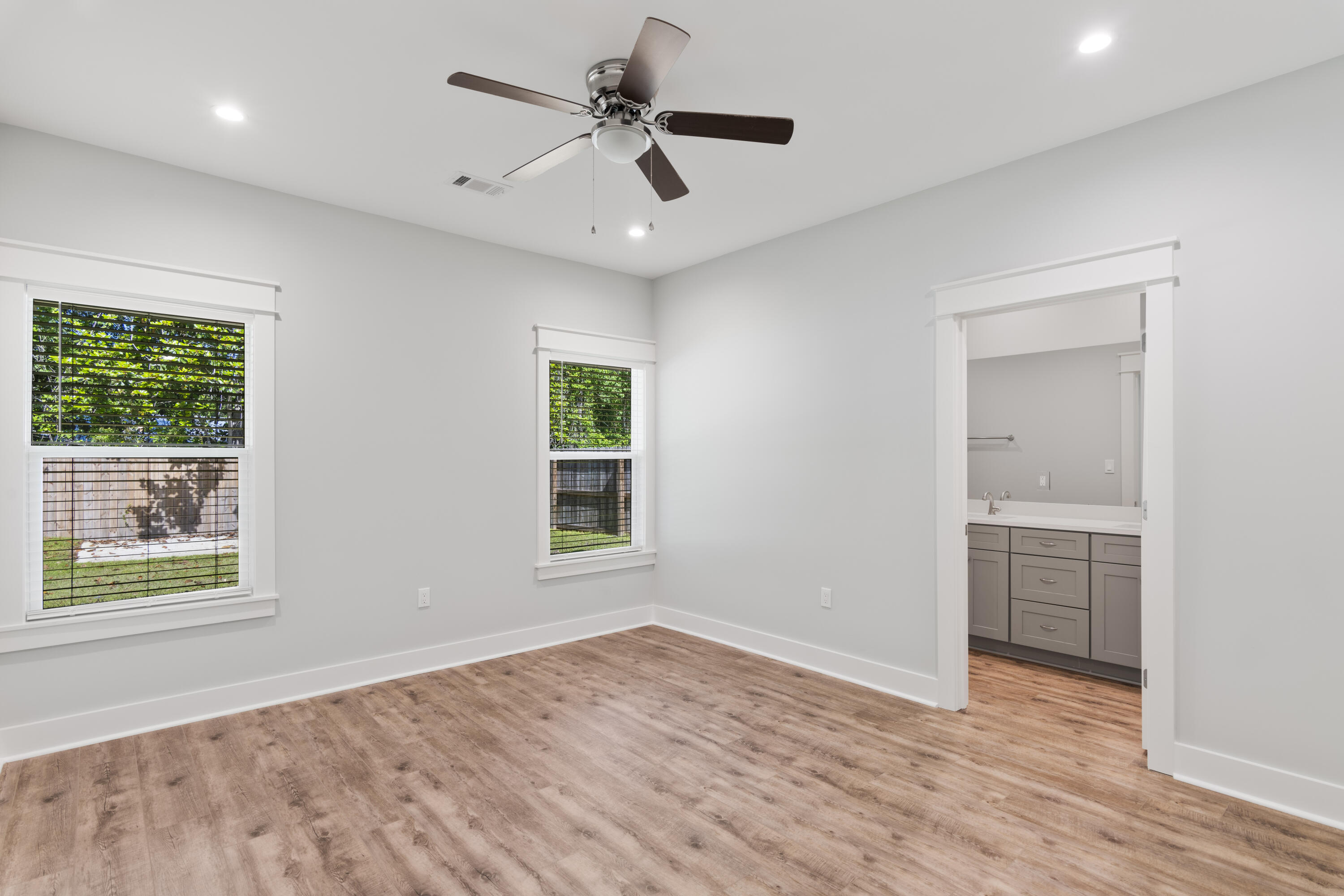 TOWN OF SANTA ROSA - Residential