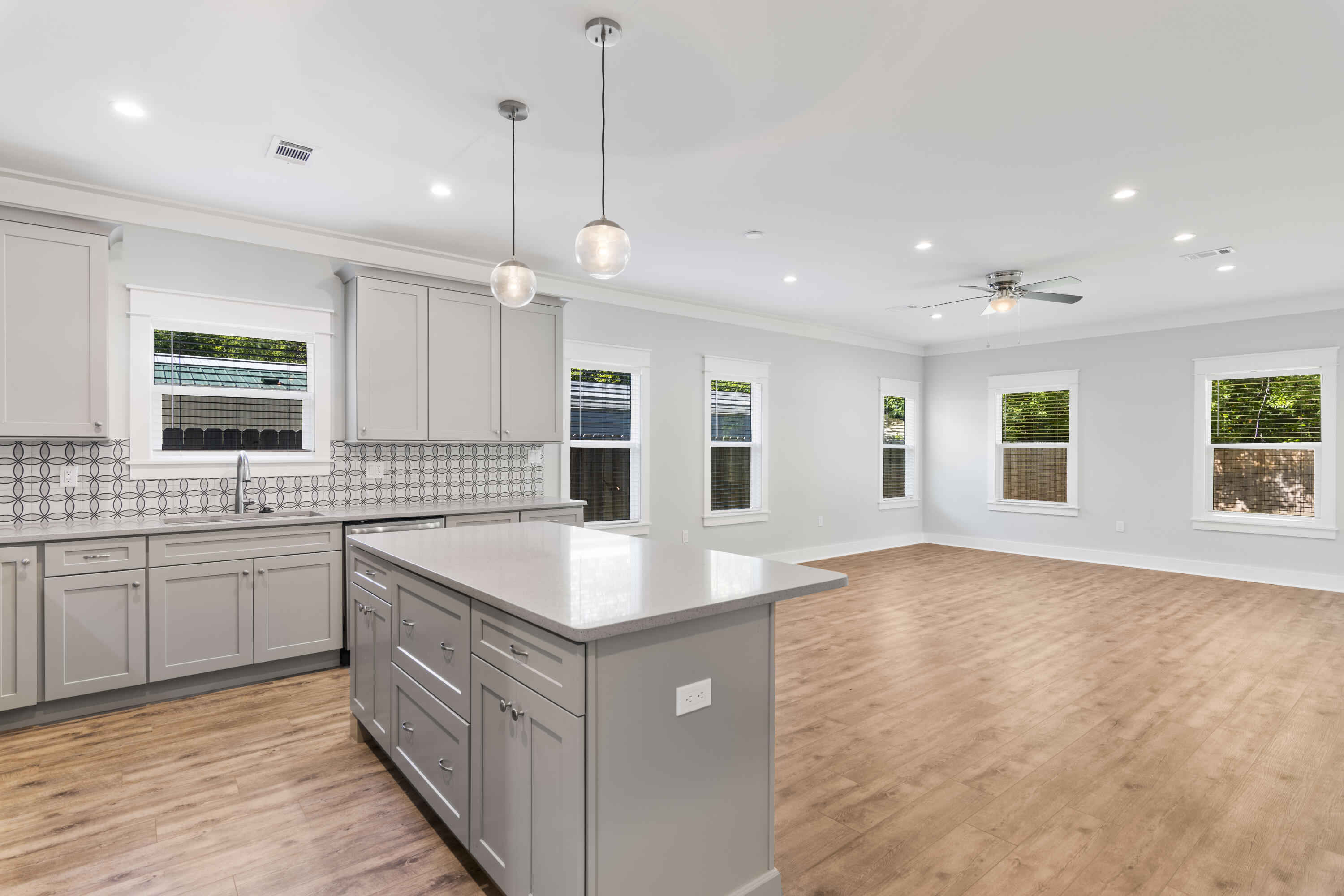 TOWN OF SANTA ROSA - Residential