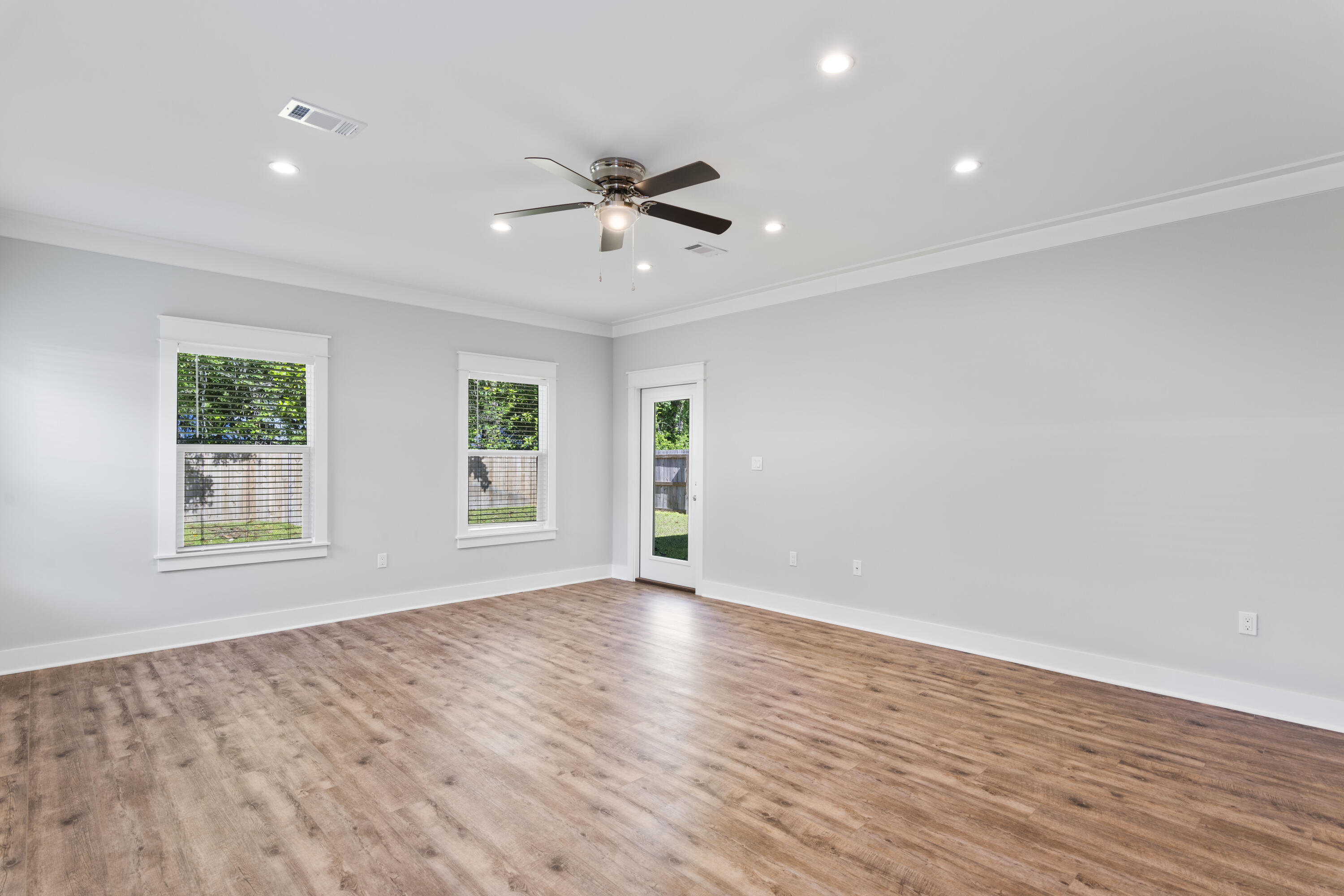 TOWN OF SANTA ROSA - Residential