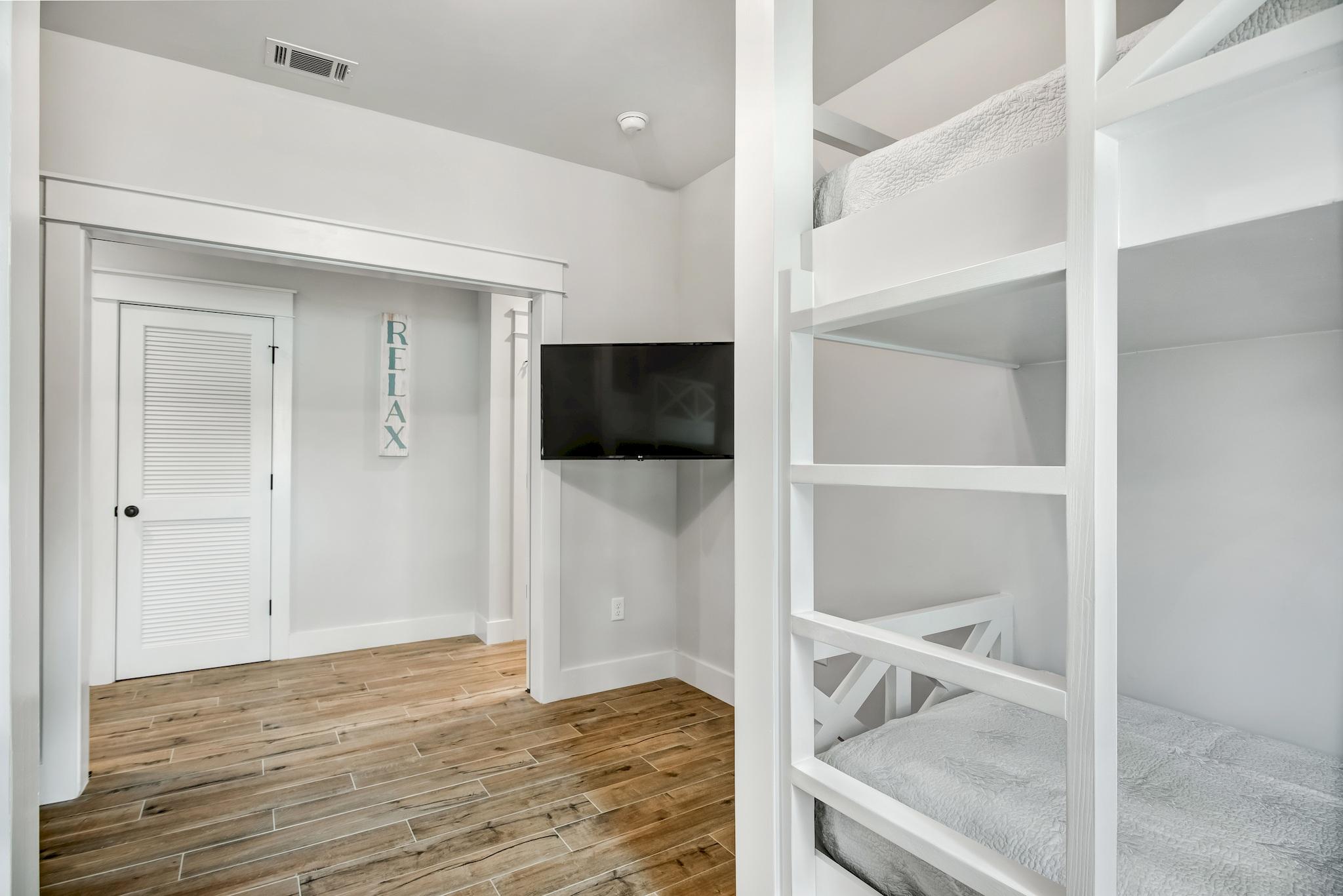 EASTERN LAKE S/D - Residential