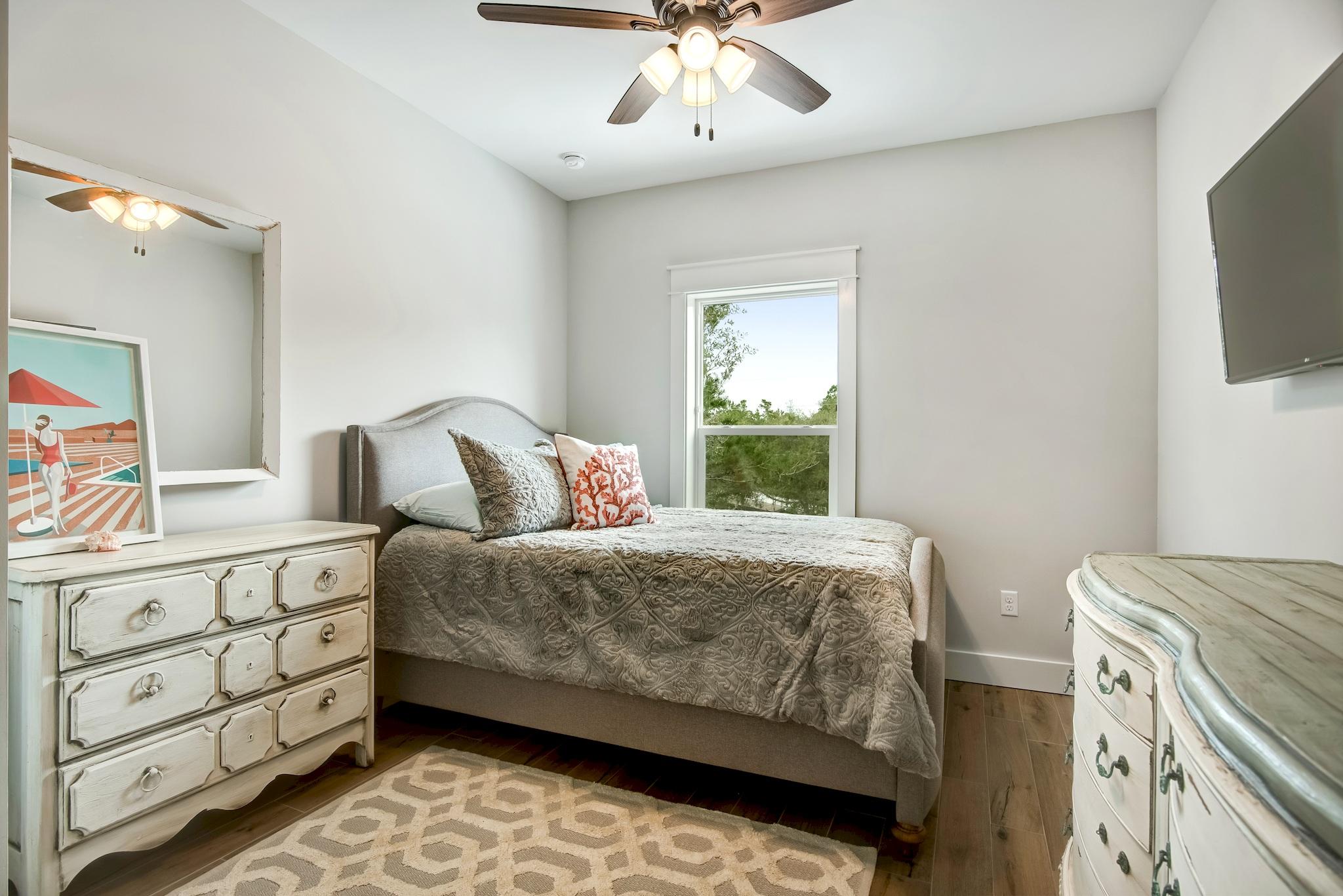 EASTERN LAKE S/D - Residential