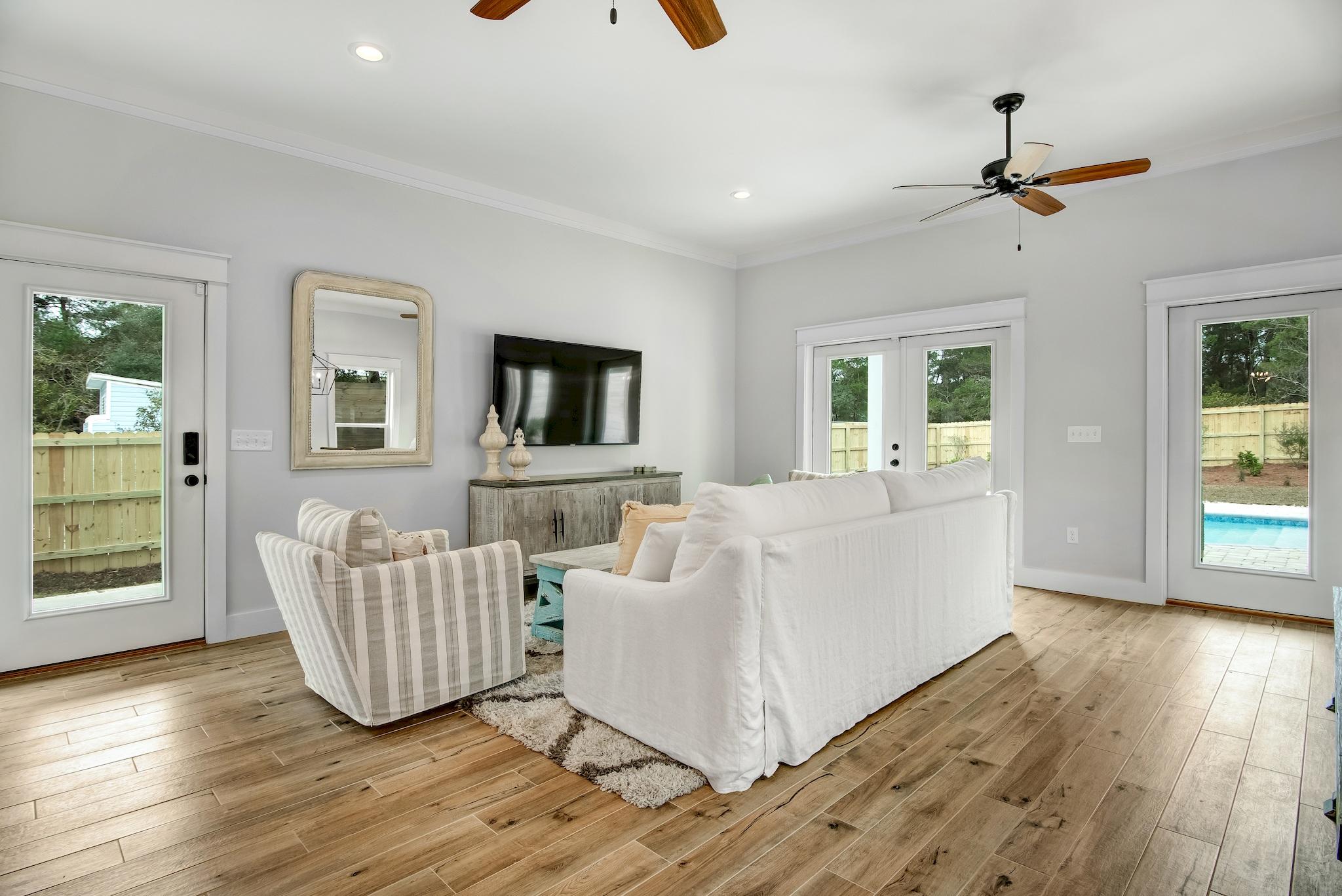 EASTERN LAKE S/D - Residential