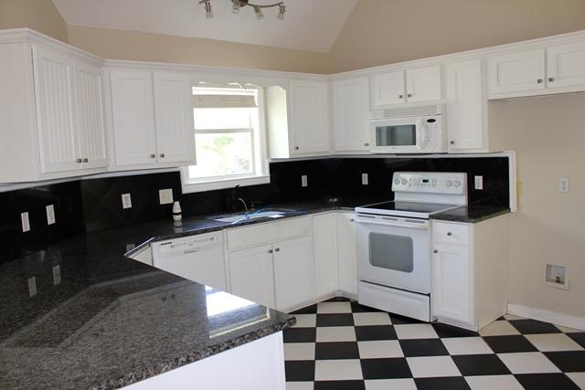 PELICAN BAY S/D - Residential