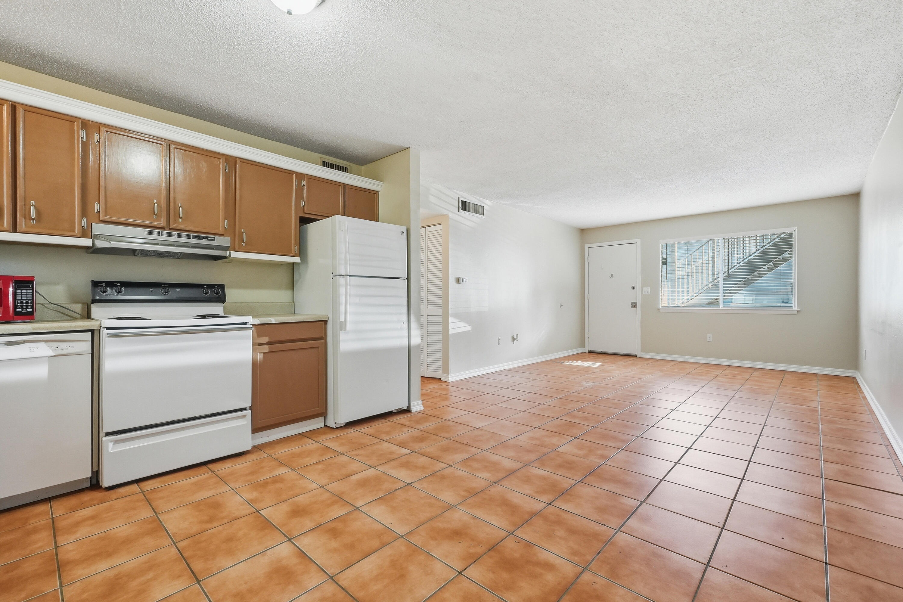 COLLEGE PARK CONDO - Residential Lease