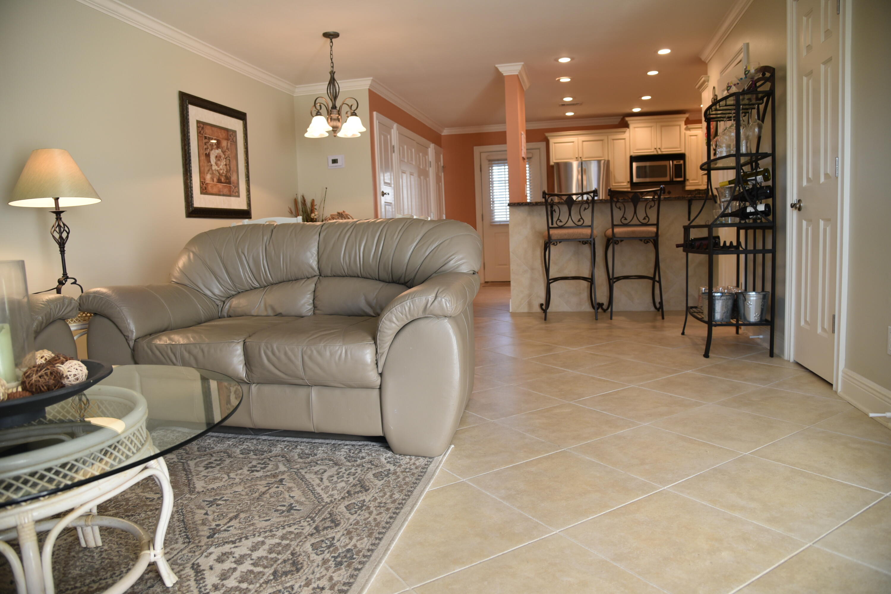 WOODLAND SHORES TOWNHOMES PHASE III - Residential